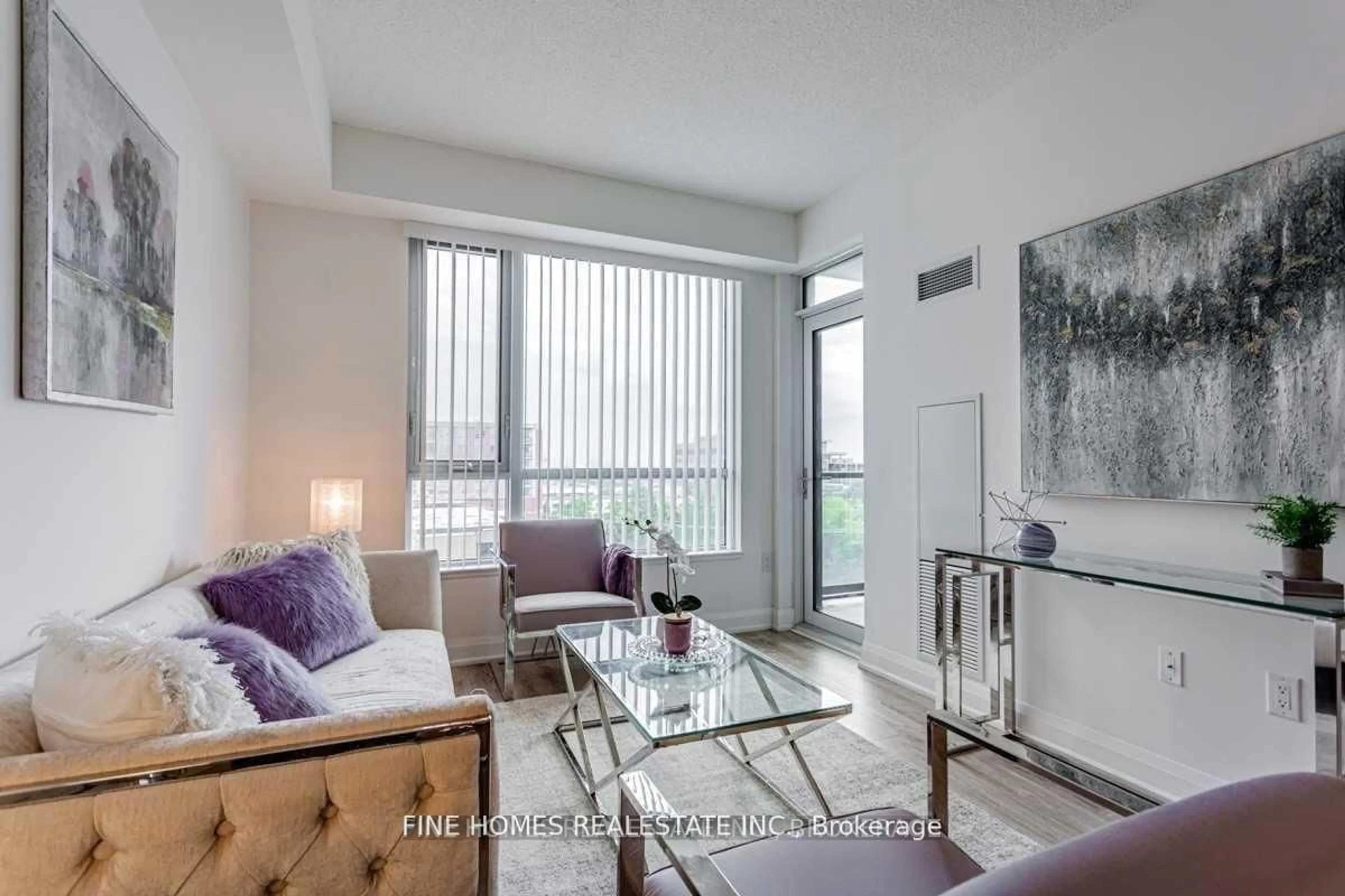 Living room with furniture, unknown for 2800 Keele St #514, Toronto Ontario M3M 2G4