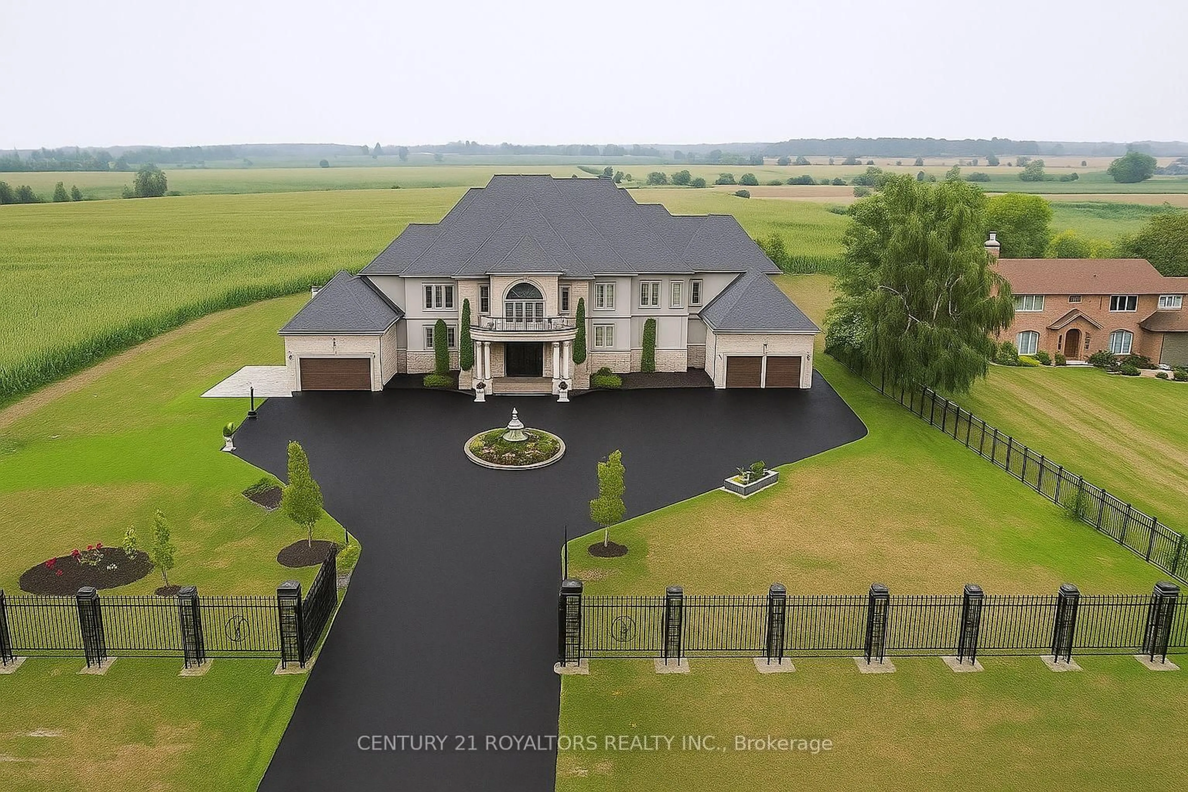 A pic from outside/outdoor area/front of a property/back of a property/a pic from drone, mountain view for 13588 Airport Rd, Caledon Ontario L7C 2W4