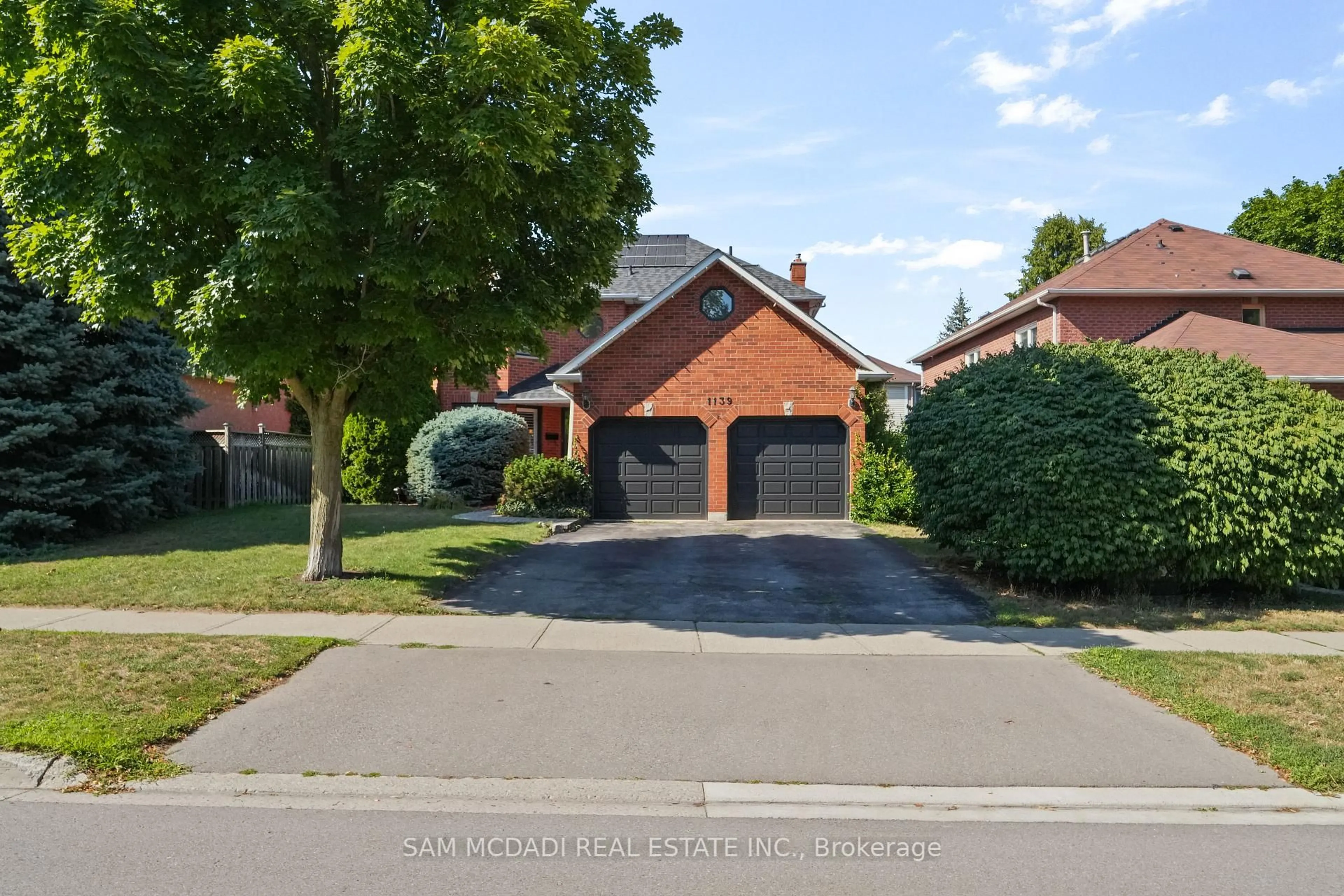 Home with brick exterior material, street for 1139 Gable Dr, Oakville Ontario L6J 7P2