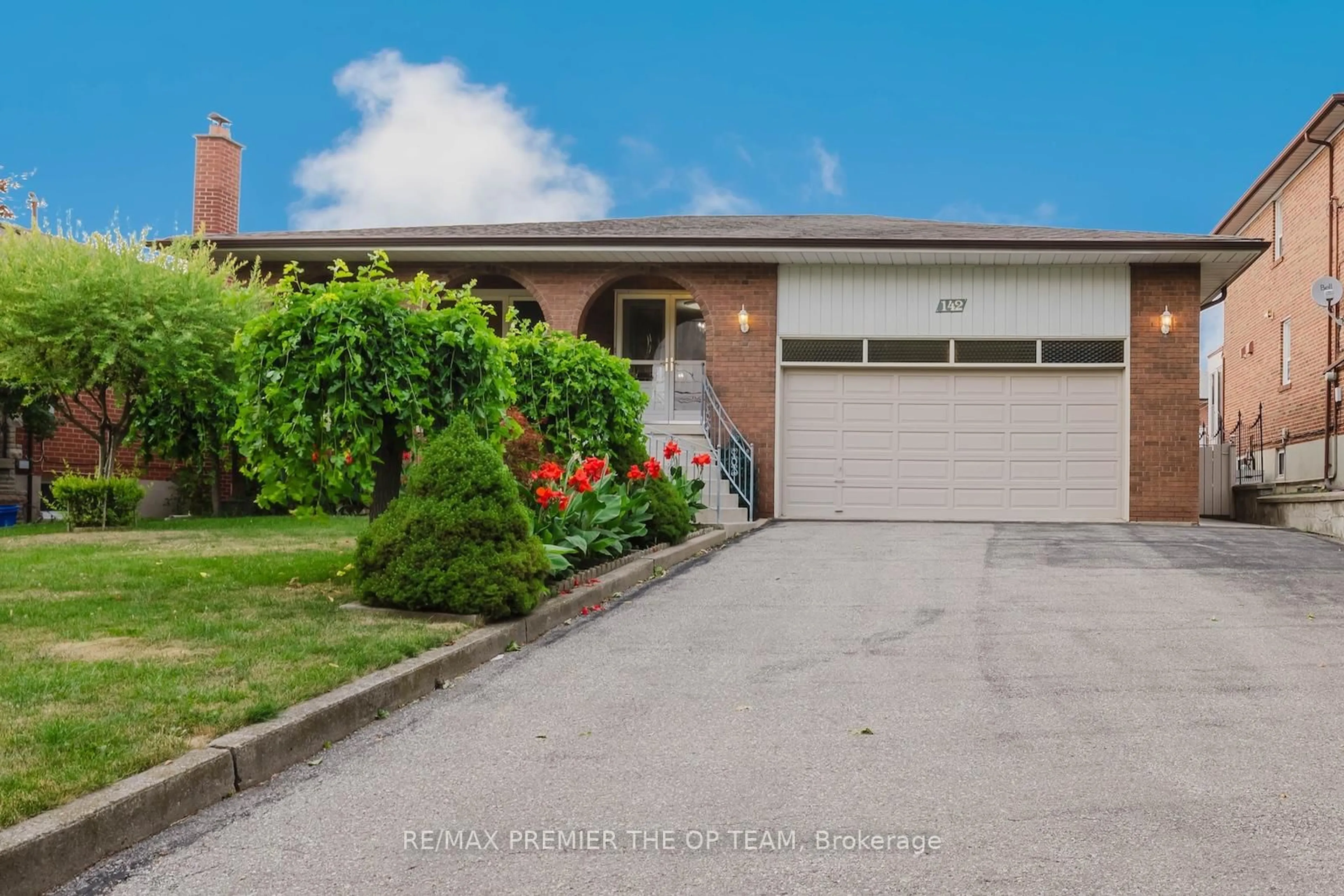 Home with brick exterior material, street for 142 Gracefield Ave, Toronto Ontario M6L 1L1