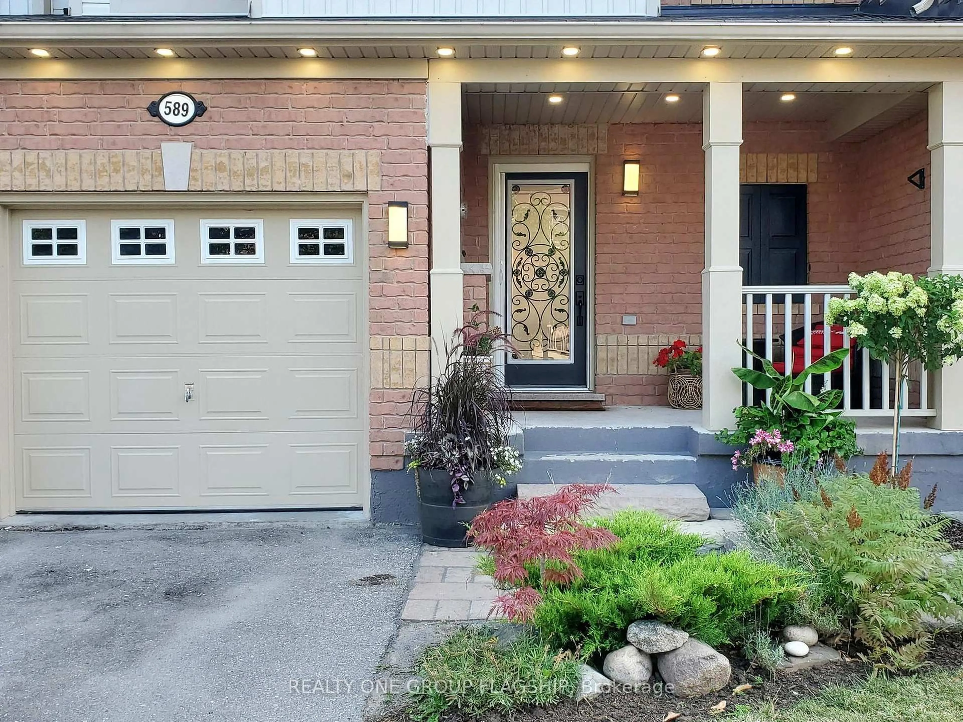 Home with brick exterior material, street for 589 Cargill Path, Milton Ontario L9T 7R6