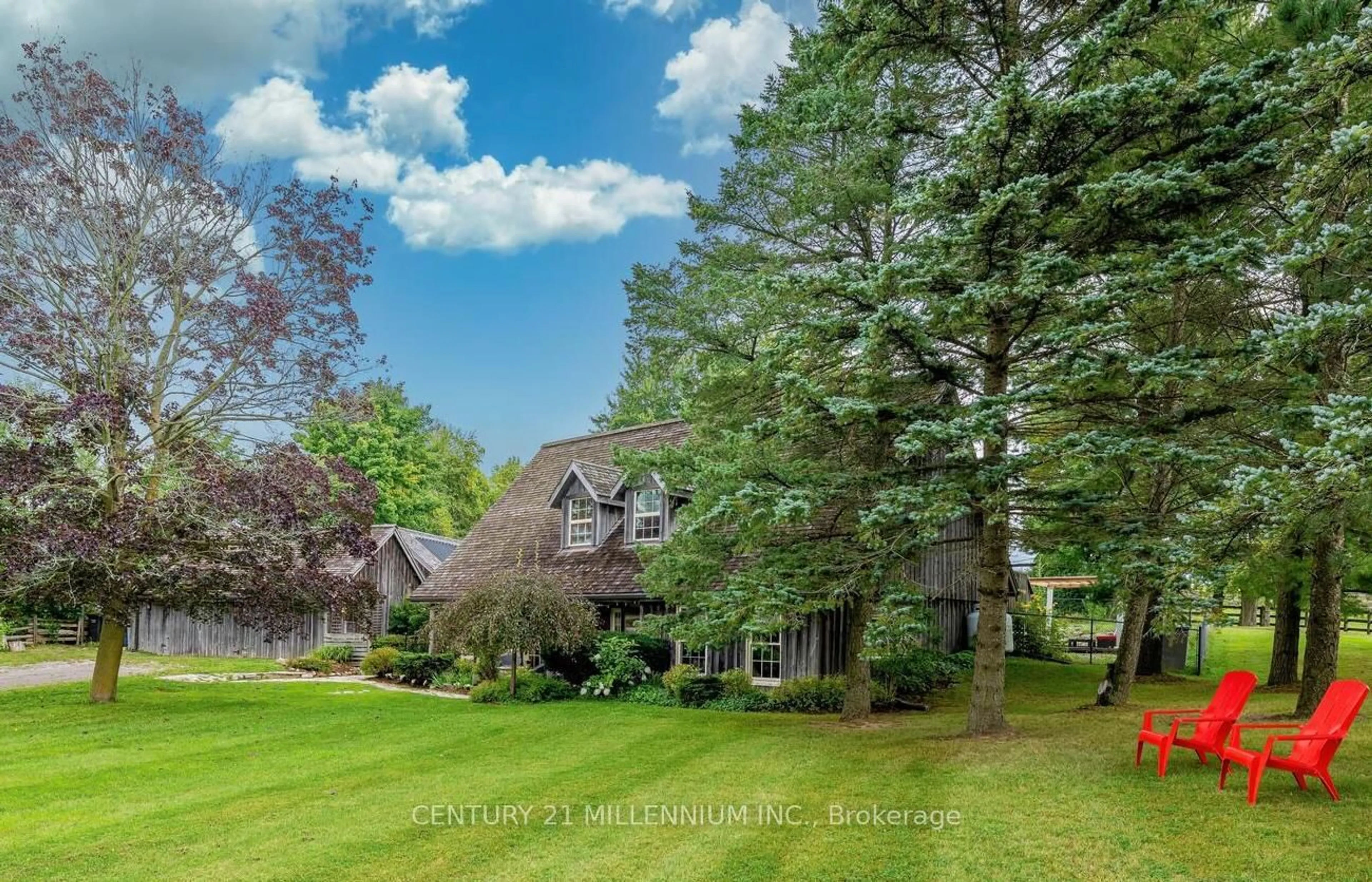 A pic from outside/outdoor area/front of a property/back of a property/a pic from drone, mountain view for 20909 Shaws Creek Rd, Caledon Ontario L7K 1L7