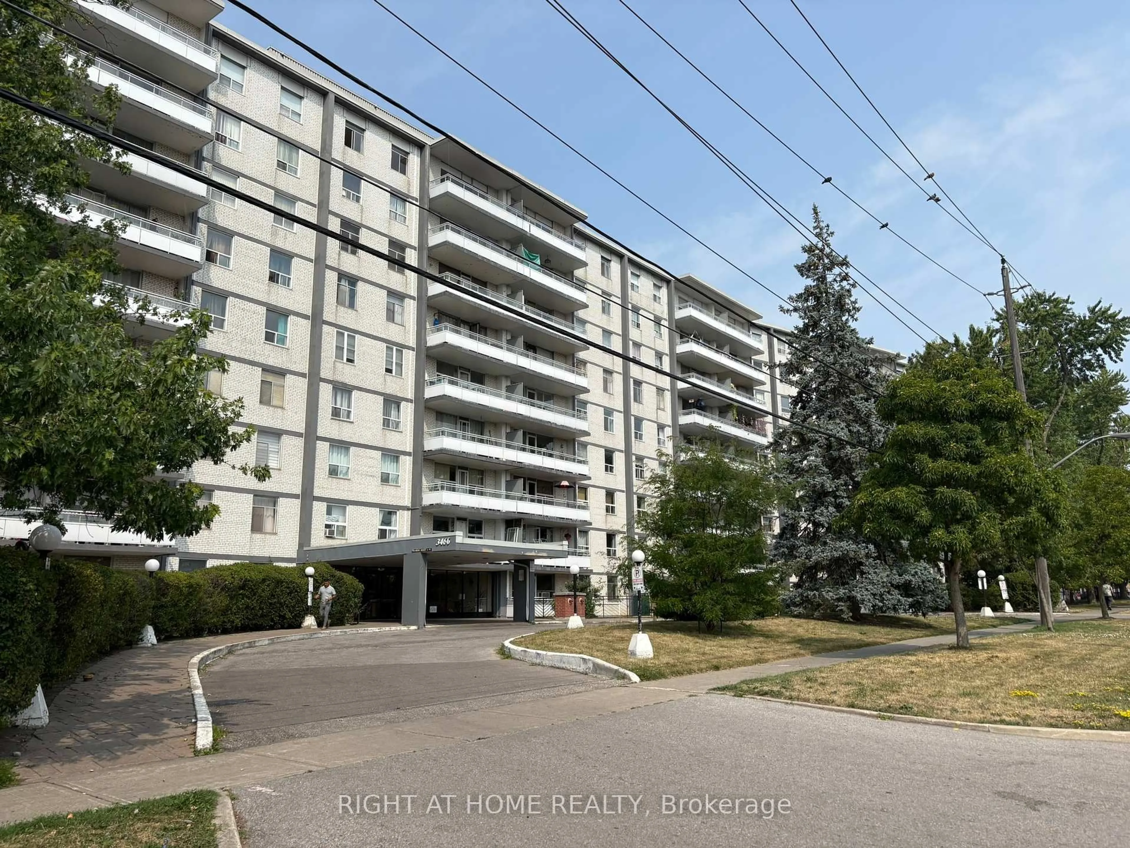 A pic from outside/outdoor area/front of a property/back of a property/a pic from drone, street for 3460 Keele St #201, Toronto Ontario M3J 1L9