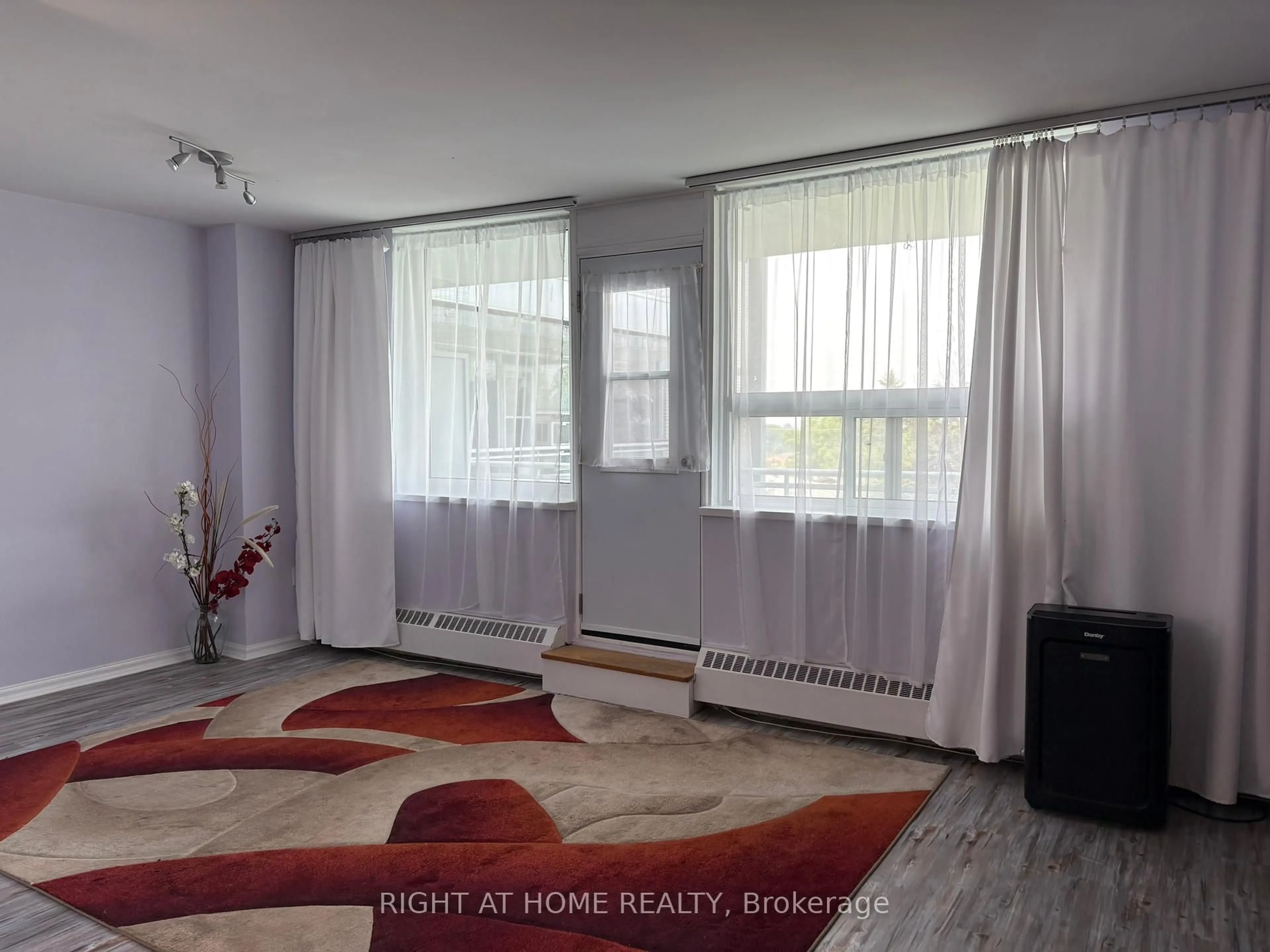 A pic of a room for 3460 Keele St #201, Toronto Ontario M3J 1L9