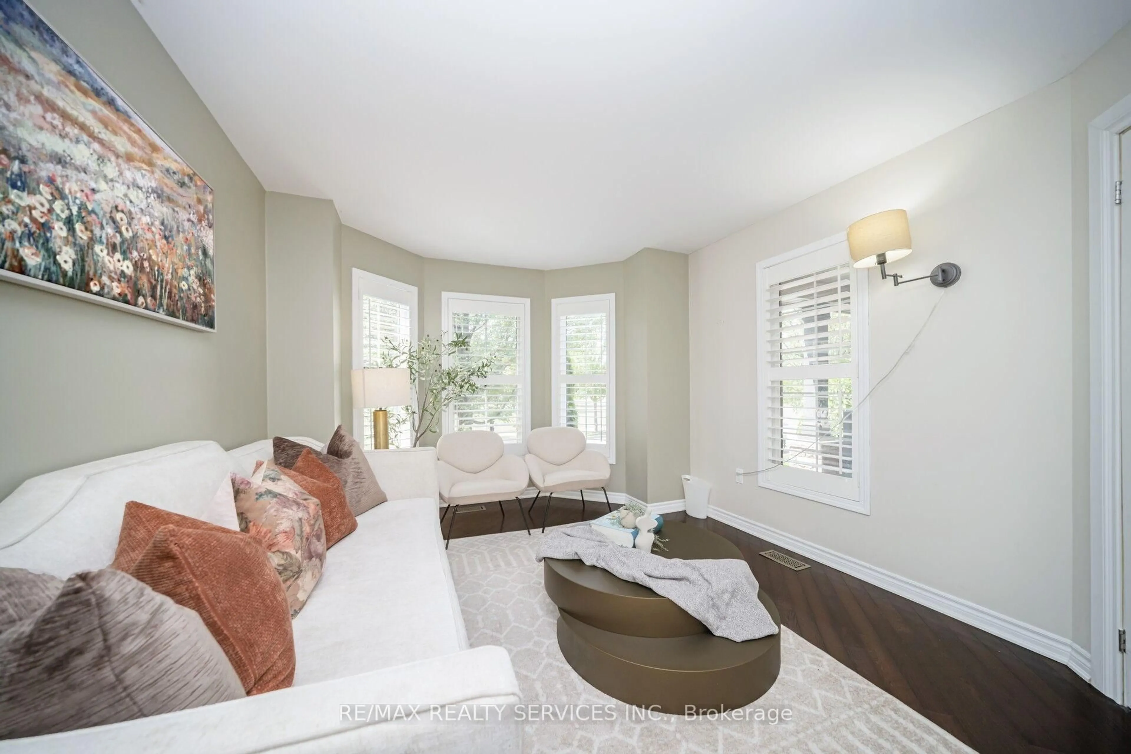 Living room with furniture, unknown for 472 Tonelli Lane, Milton Ontario L9T 0N5