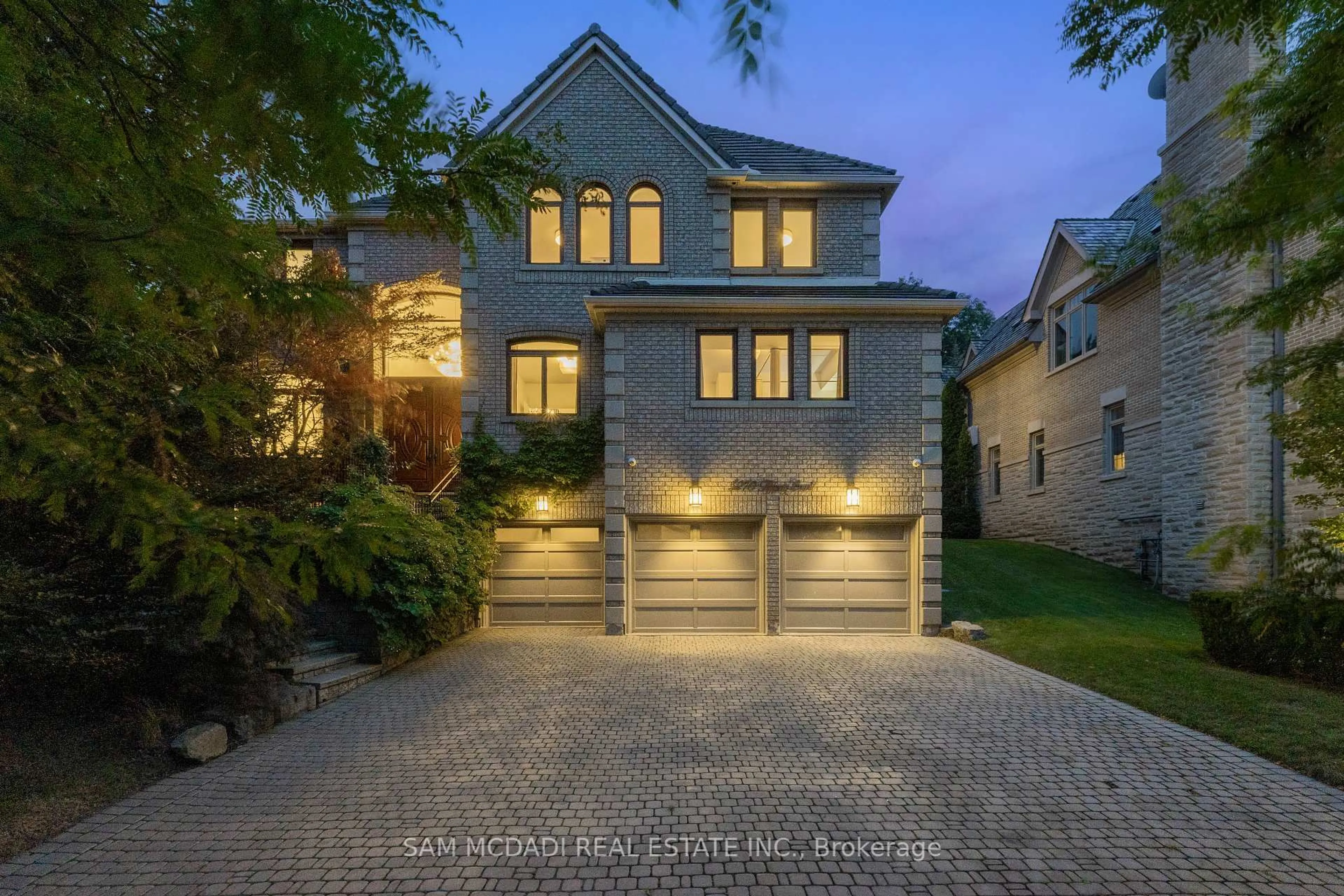 Home with brick exterior material, street for 5270 Tiffany Crt, Mississauga Ontario L5M 5G9