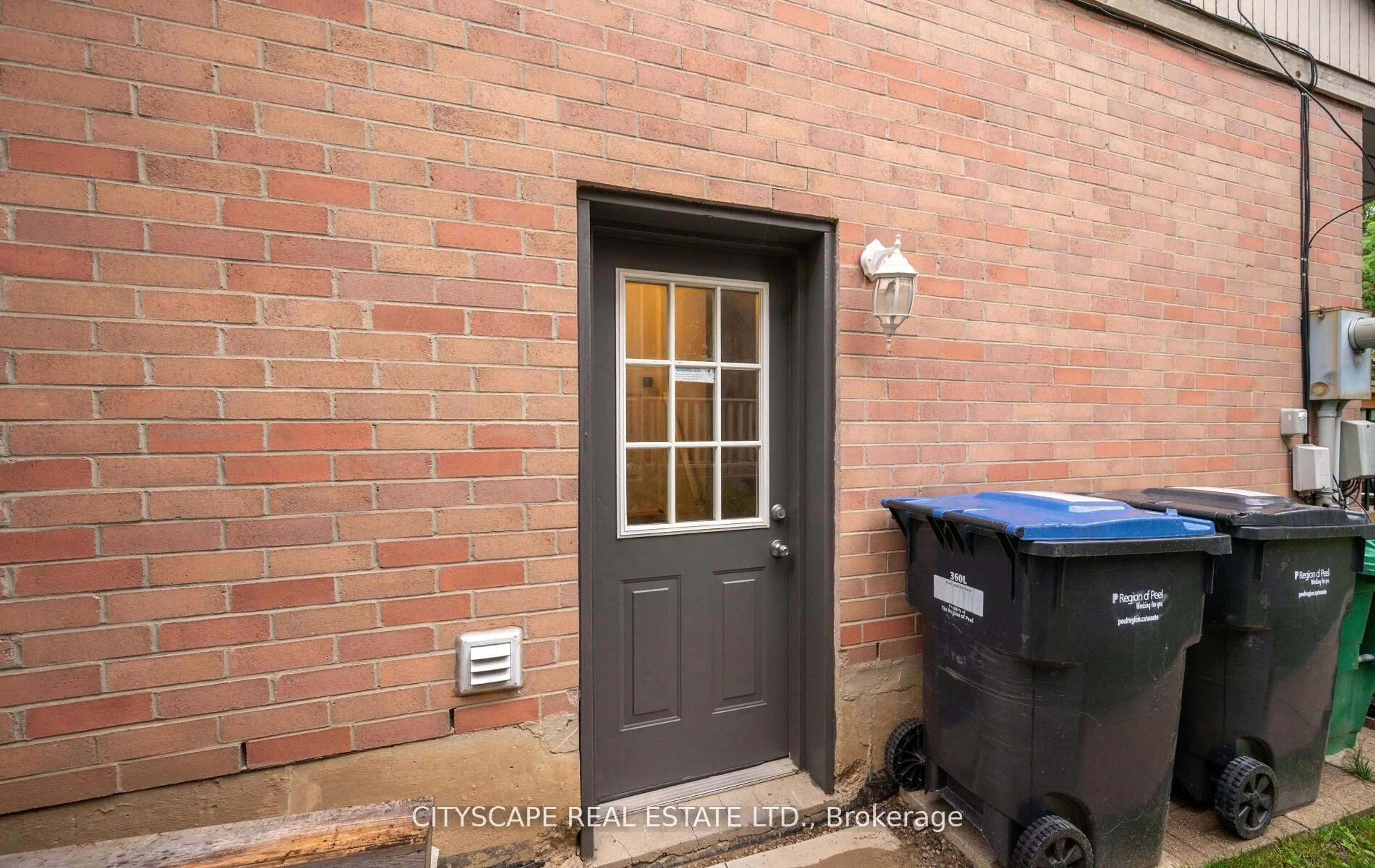 Unknown for 5253 Bushelgrove Circ, Mississauga Ontario L5M 6C5