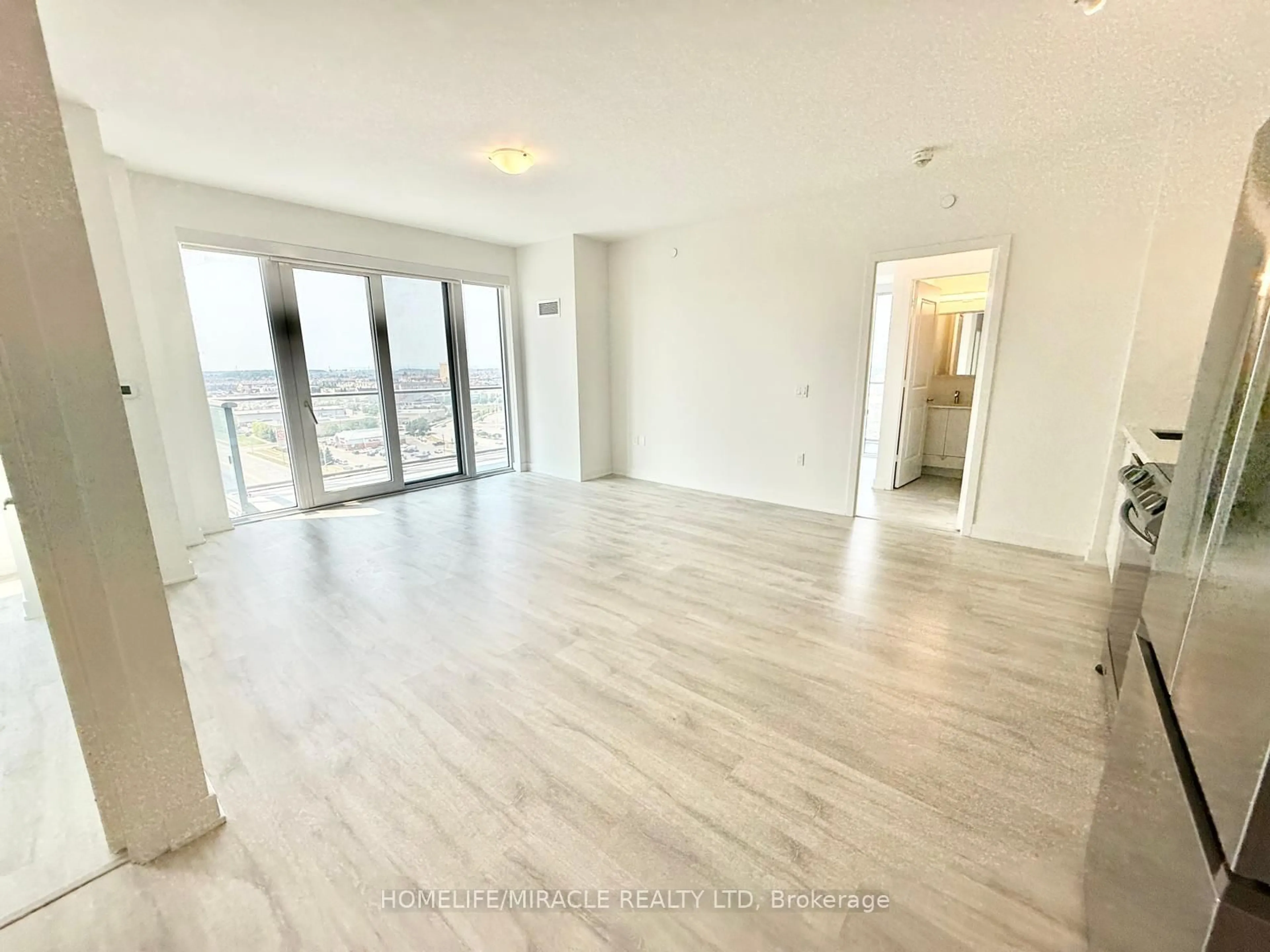 A pic of a room for 4675 Metcalfe Ave #1207, Mississauga Ontario L5M 0Z8