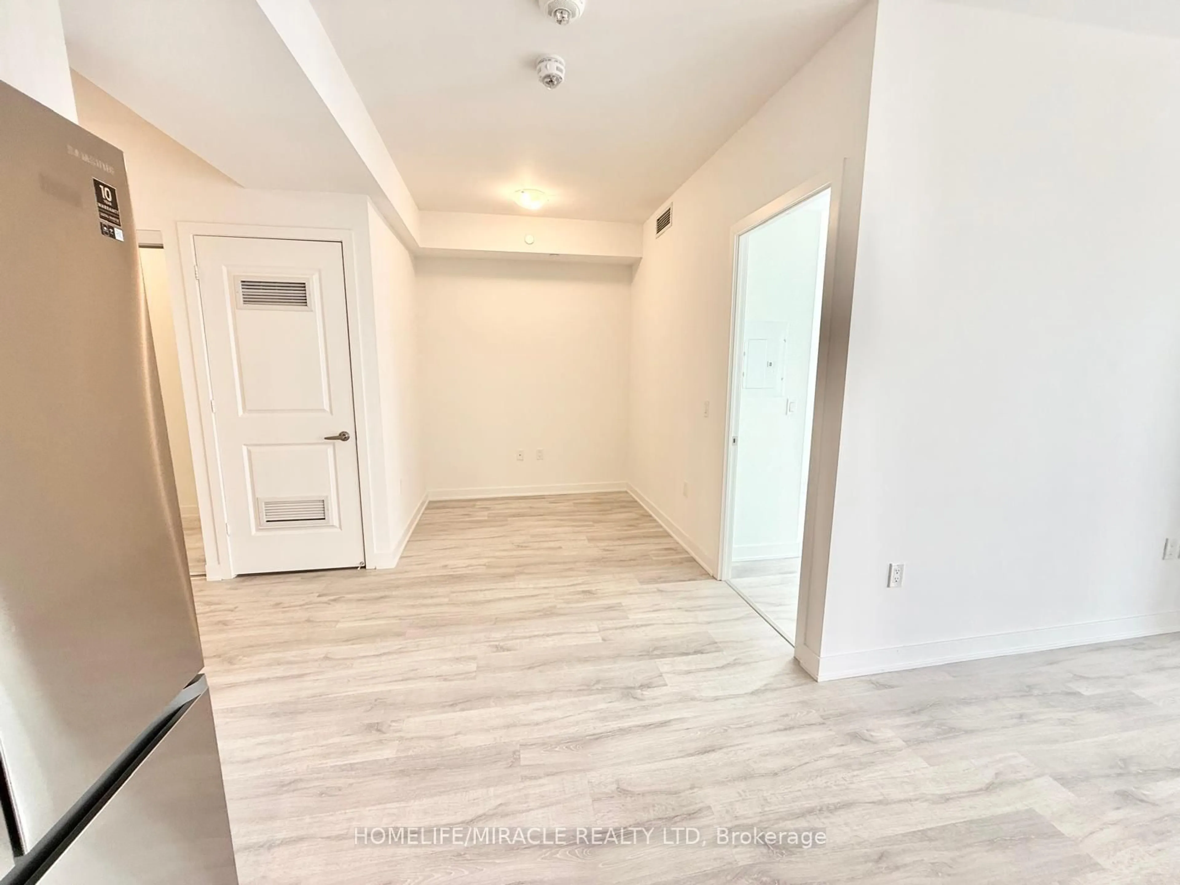 Unknown for 4675 Metcalfe Ave #1207, Mississauga Ontario L5M 0Z8