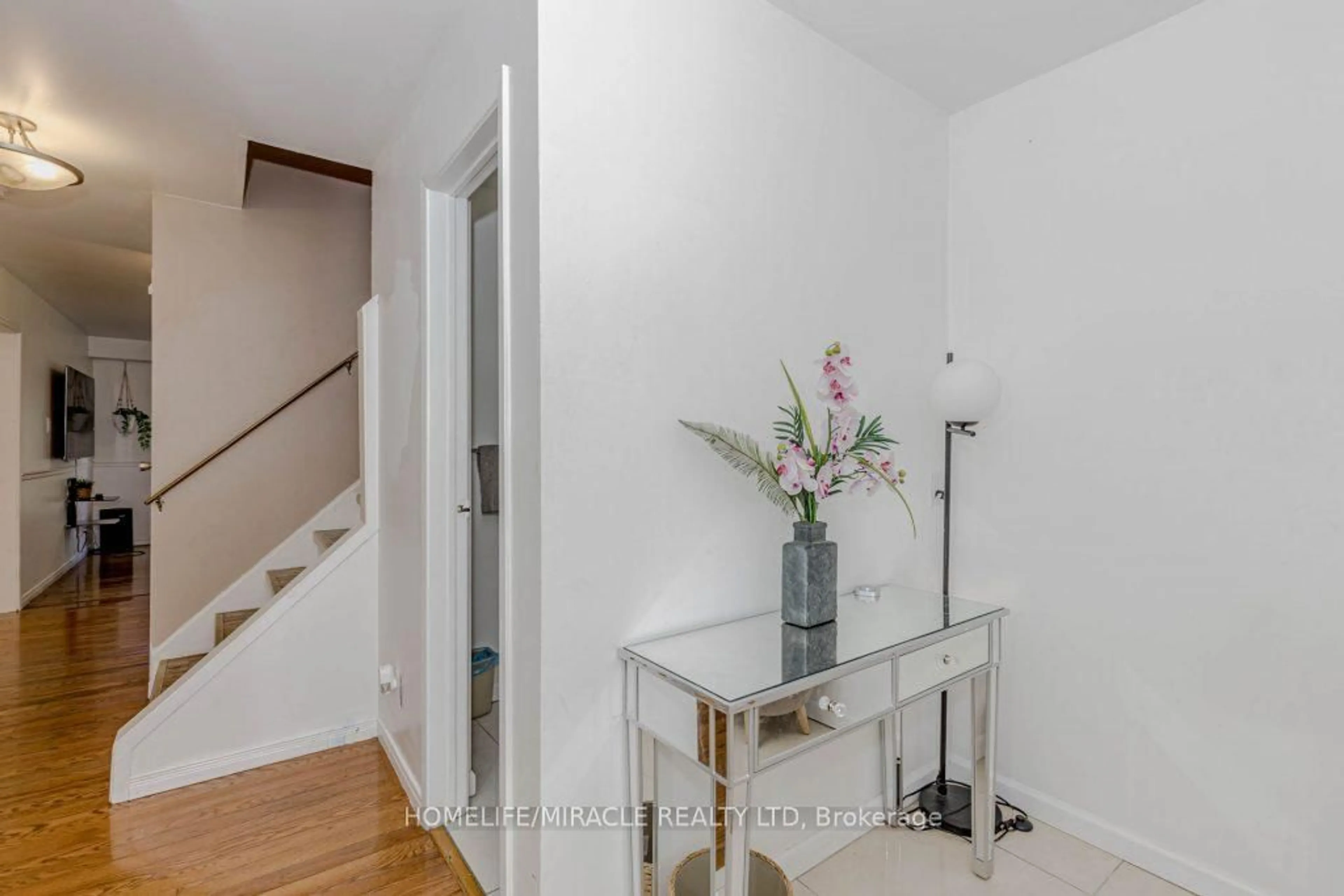 Unknown for 6593 Edenwood Dr, Mississauga Ontario L5N 3E9