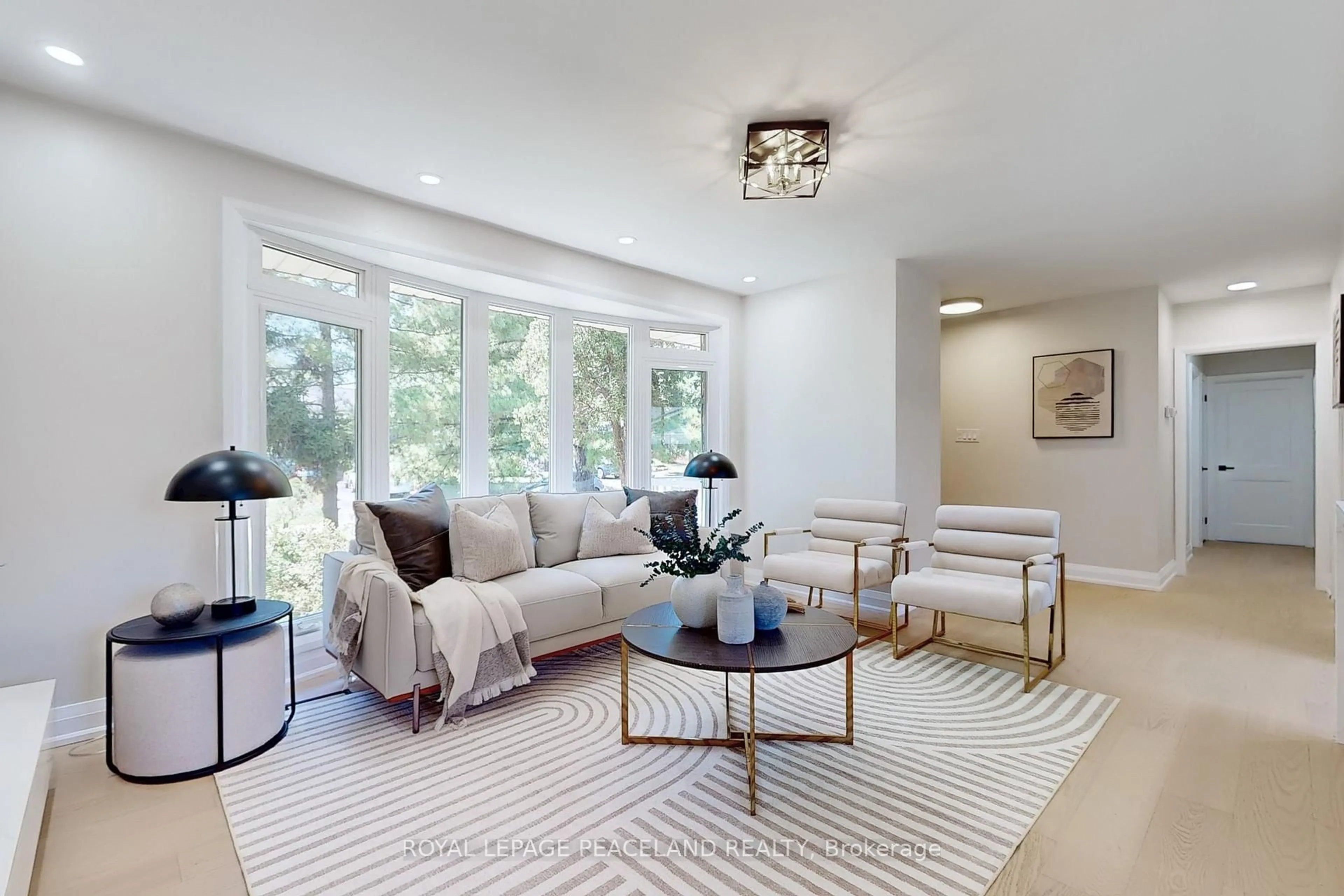 Living room with furniture, unknown for 1223 Redbank Cres, Oakville Ontario L6H 1Y4