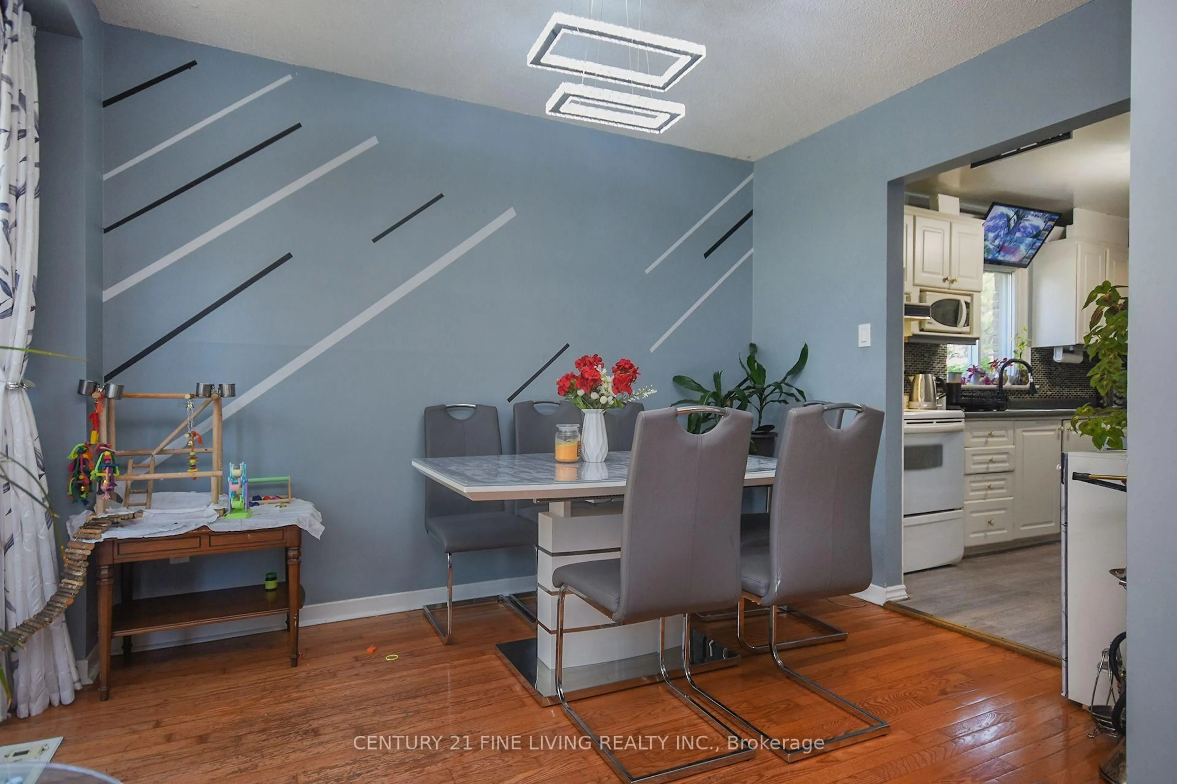 Dining room, unknown for 2700 Battleford Rd #34, Mississauga Ontario L5N 2S7