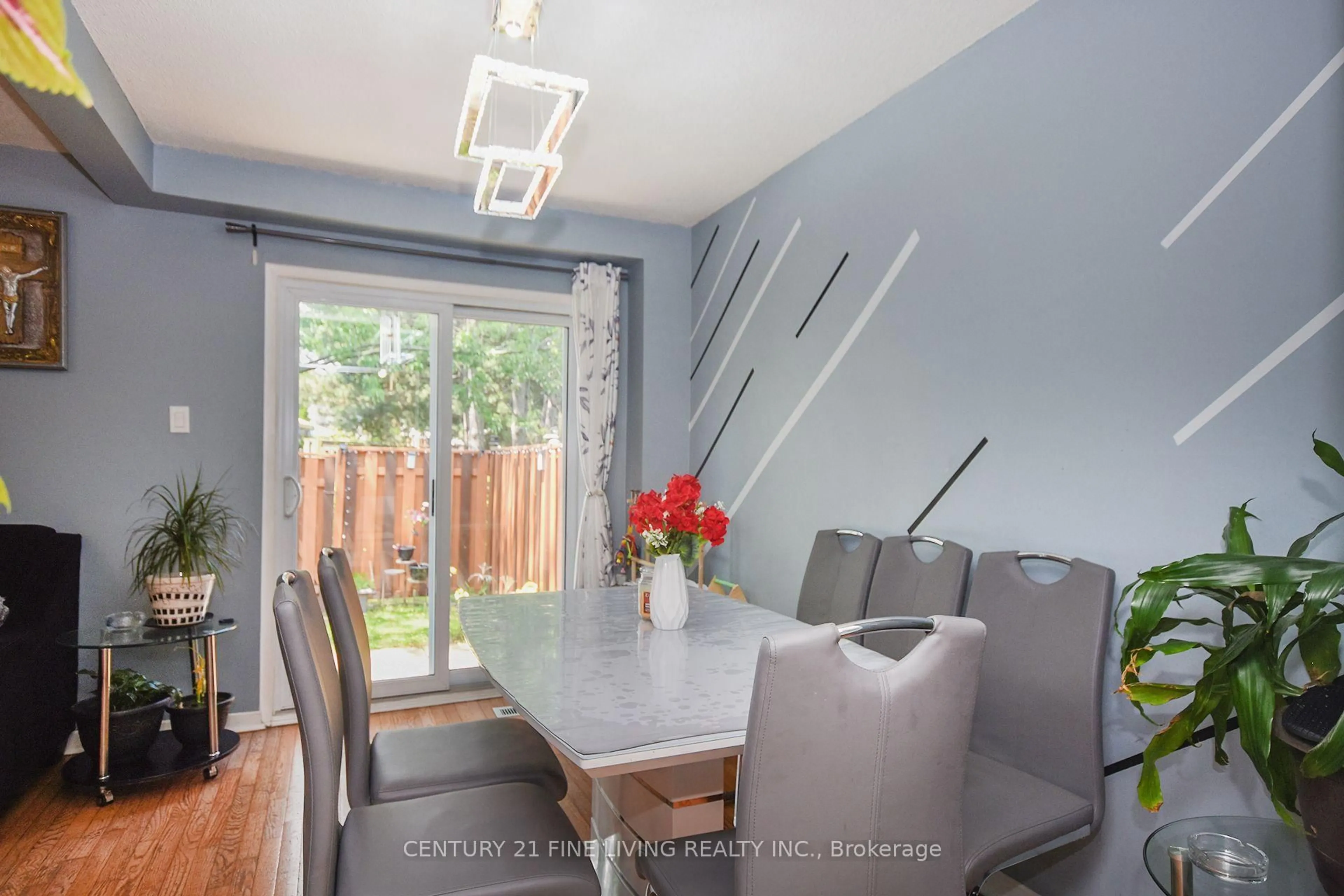 Dining room, unknown for 2700 Battleford Rd #34, Mississauga Ontario L5N 2S7