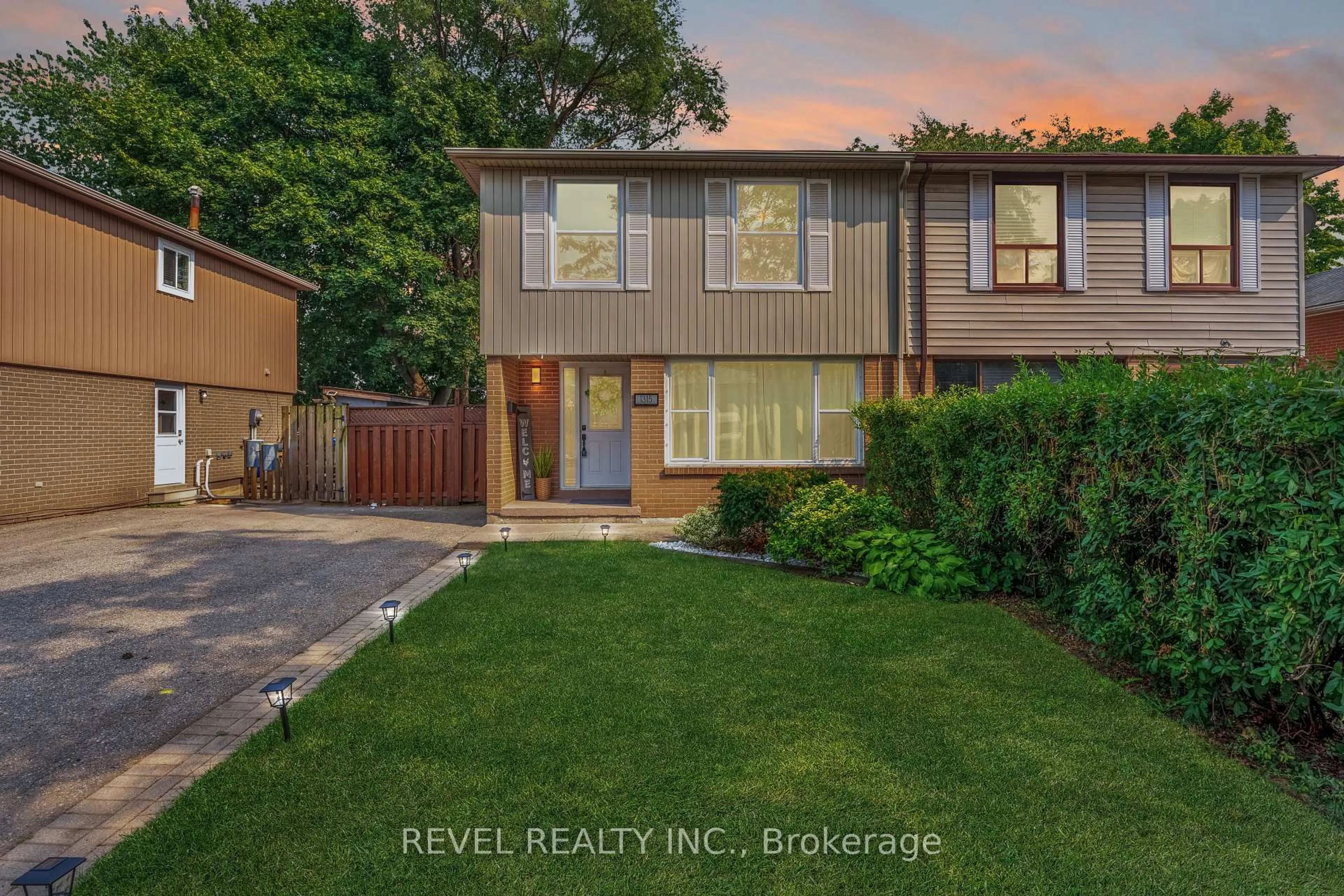 Unknown for 1315 Playford Rd, Mississauga Ontario L5J 3V9