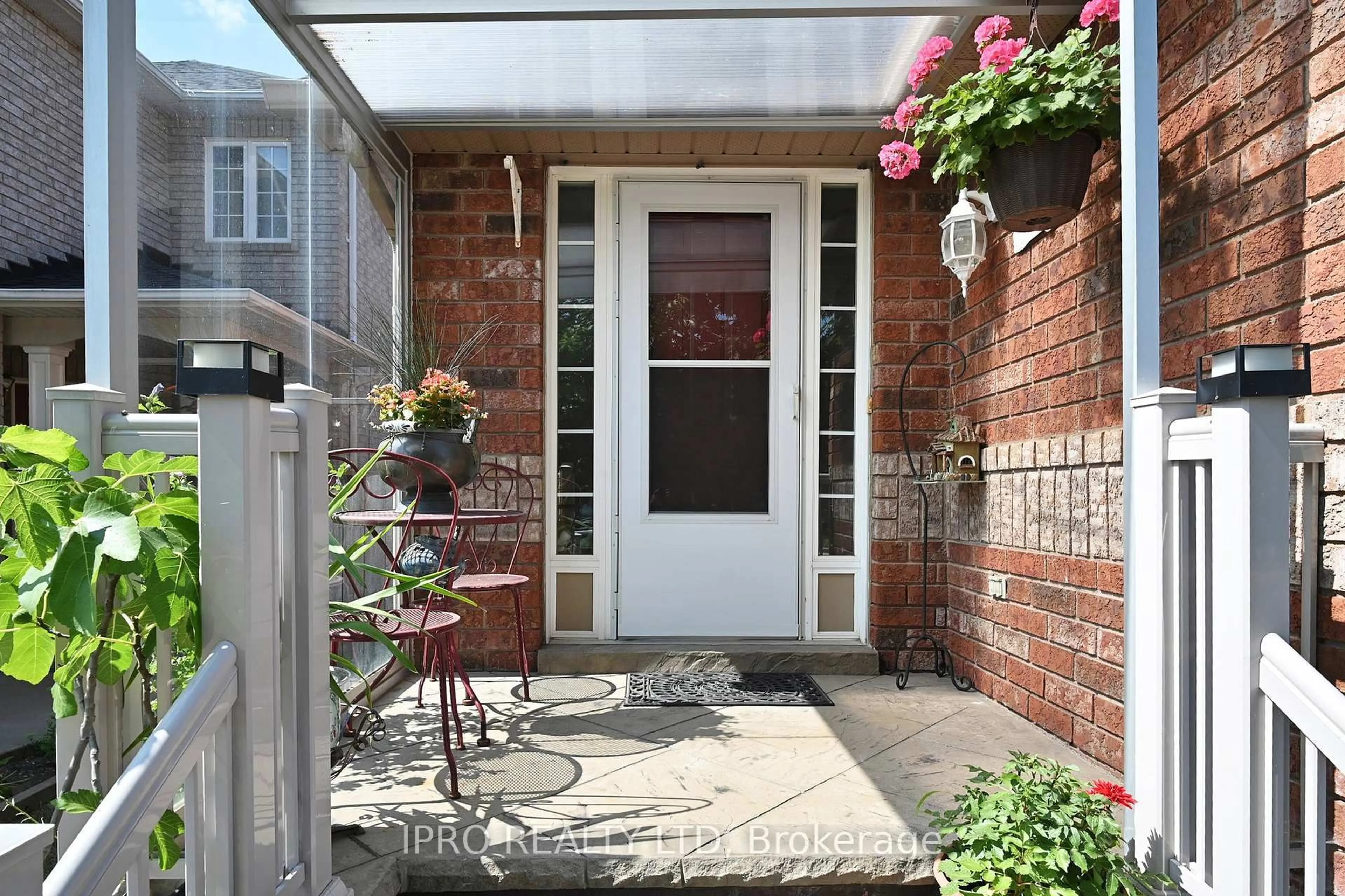 Indoor entryway for 36 Baybrook Rd, Brampton Ontario L7A 1M1