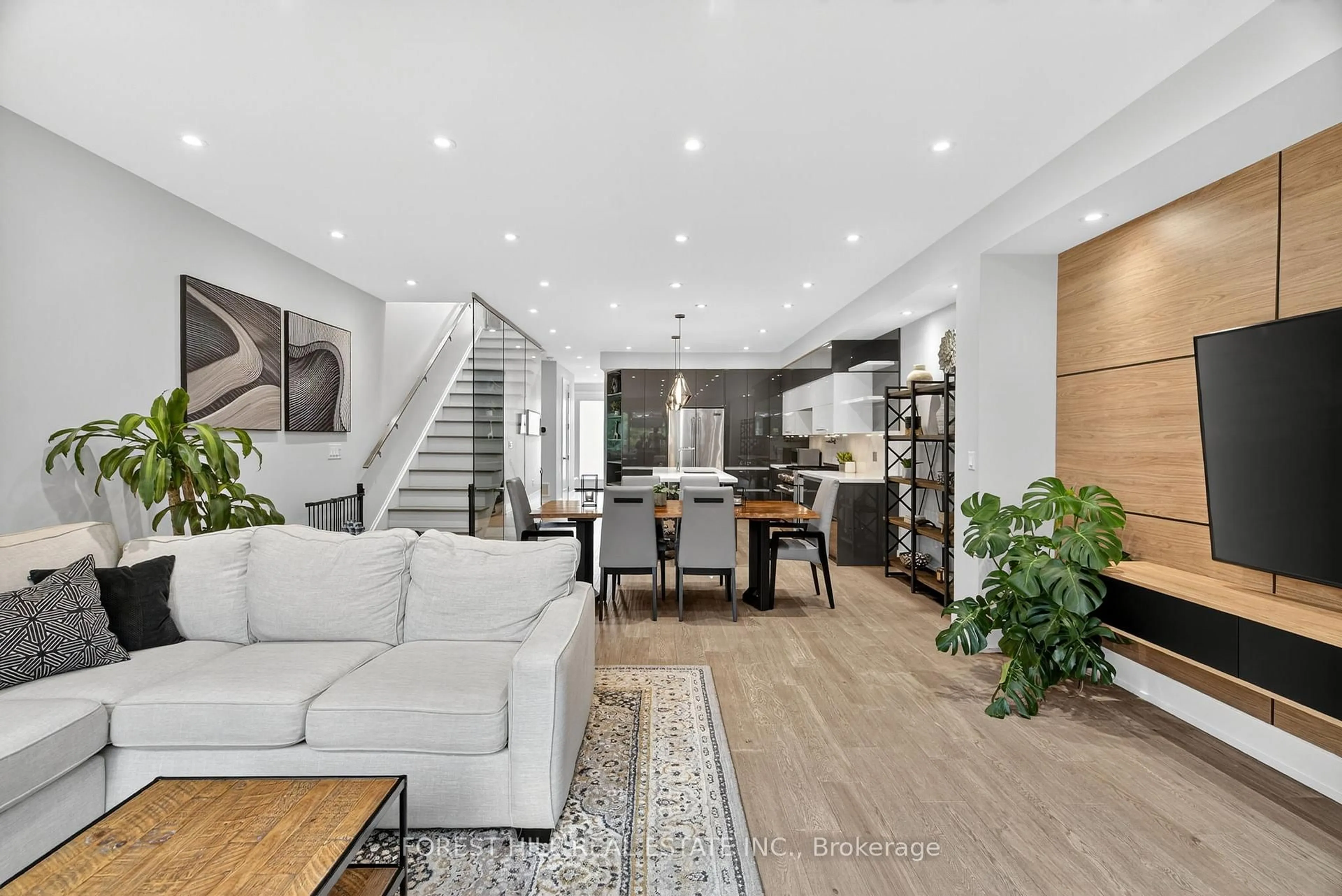 Unknown for 272A Beta St, Toronto Ontario M8W 4J1