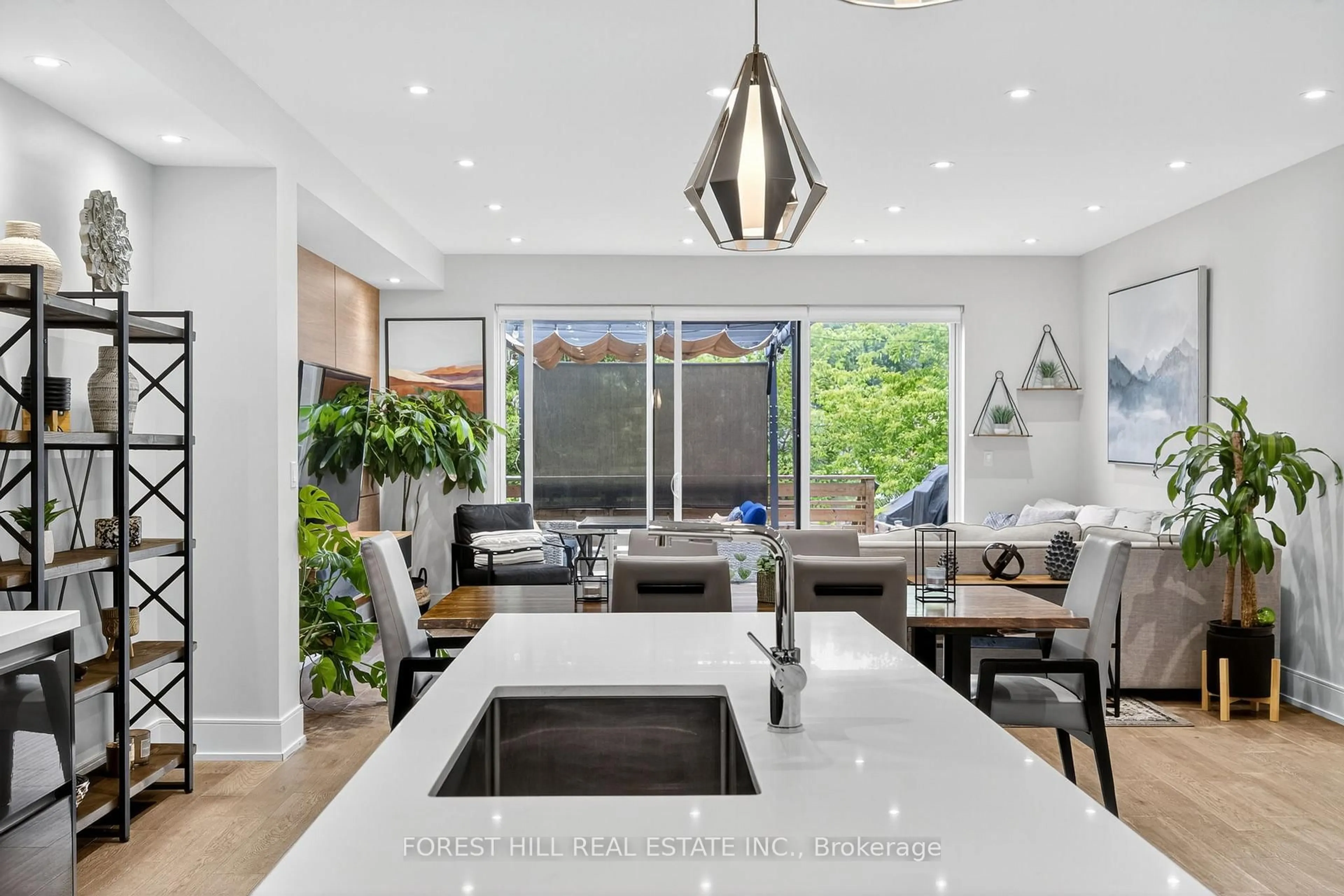 Open concept kitchen, ceramic/tile floor for 272A Beta St, Toronto Ontario M8W 4J1