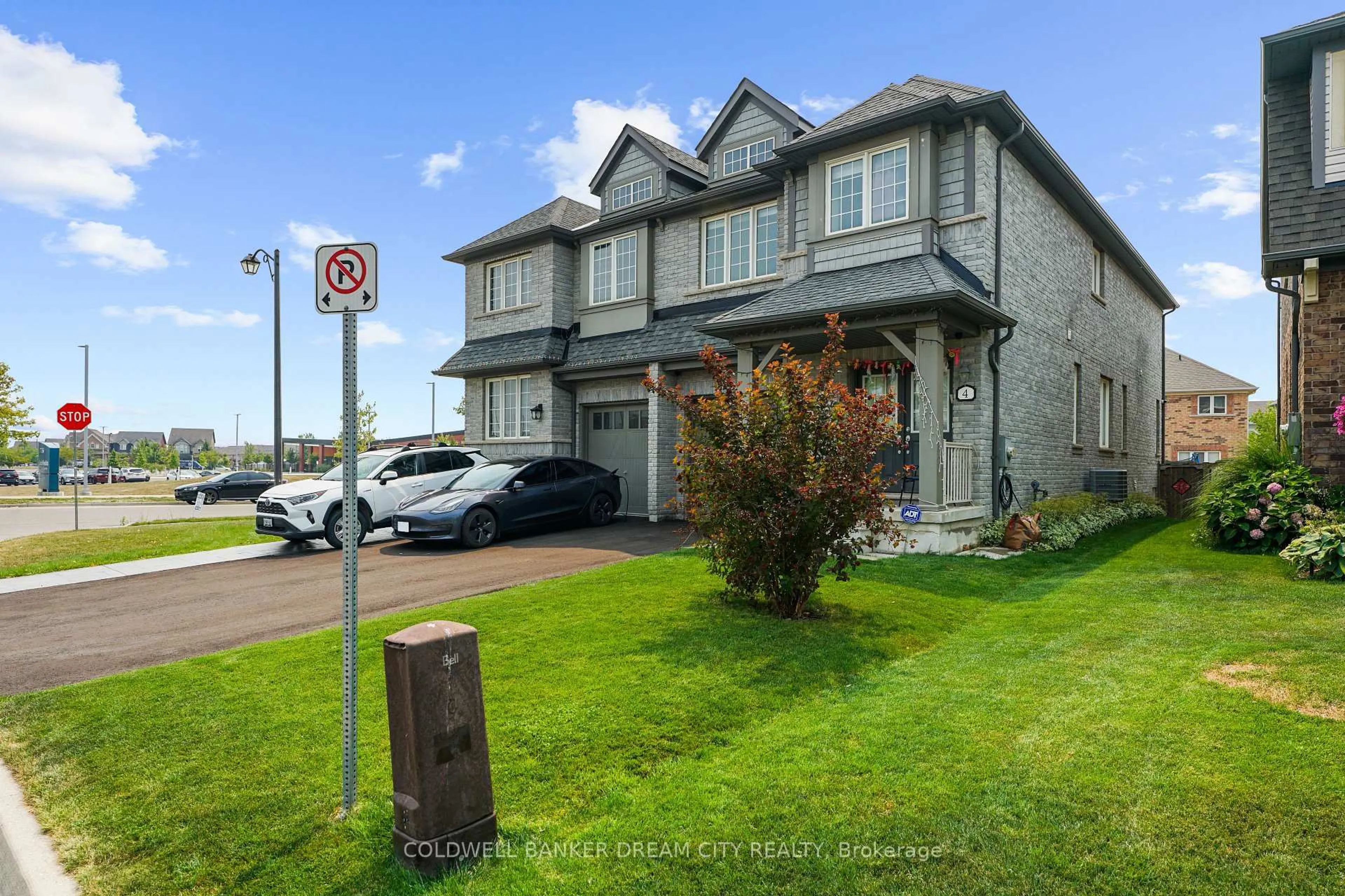 Unknown for 4 Autumn Arbour Rd, Caledon Ontario L7C 3M7