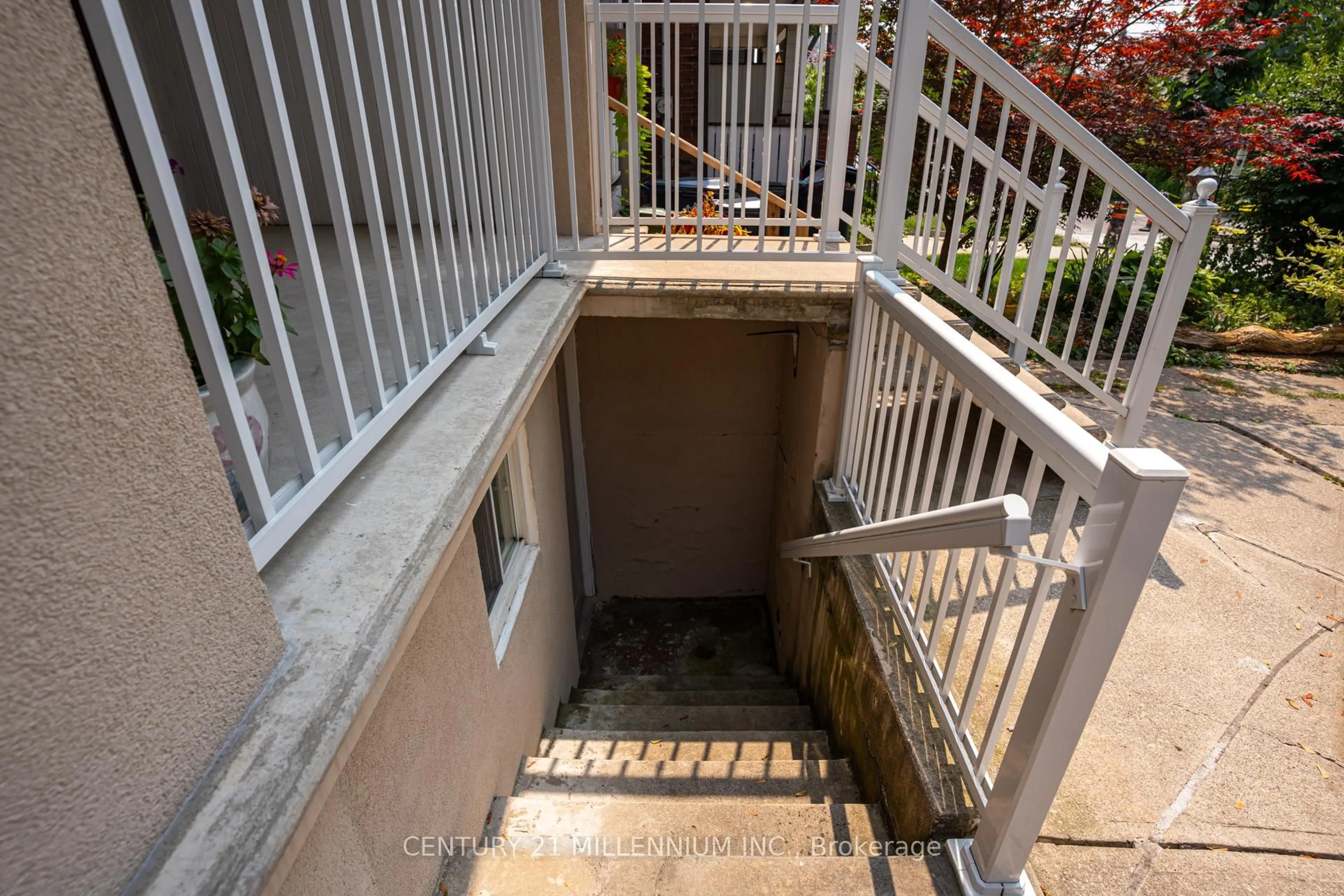 Unknown for 1011A St Clarens Ave, Toronto Ontario M6H 3X8