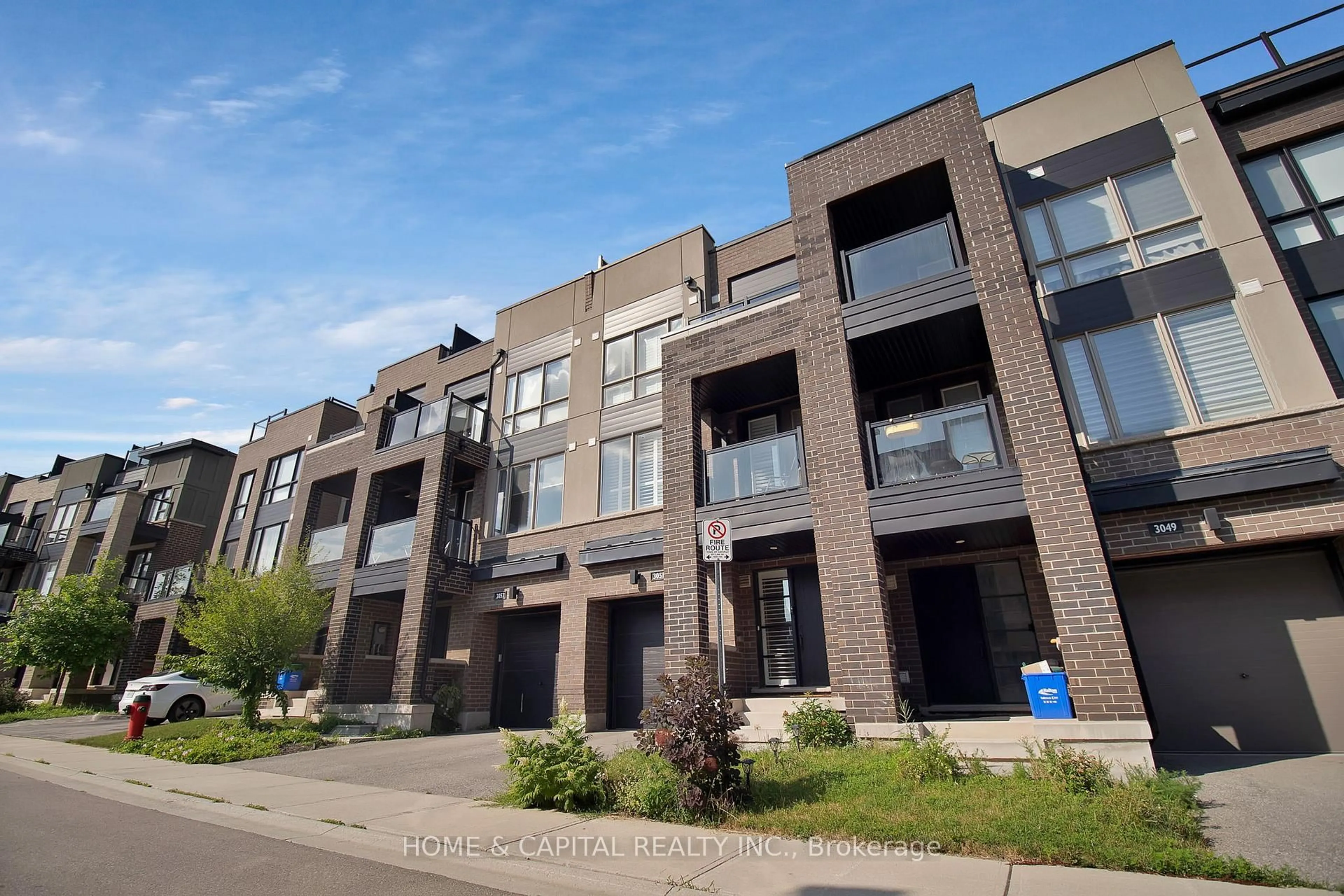 Home with brick exterior material, street for 3051 BLACKTUSK Common, Oakville Ontario L6H 0R9