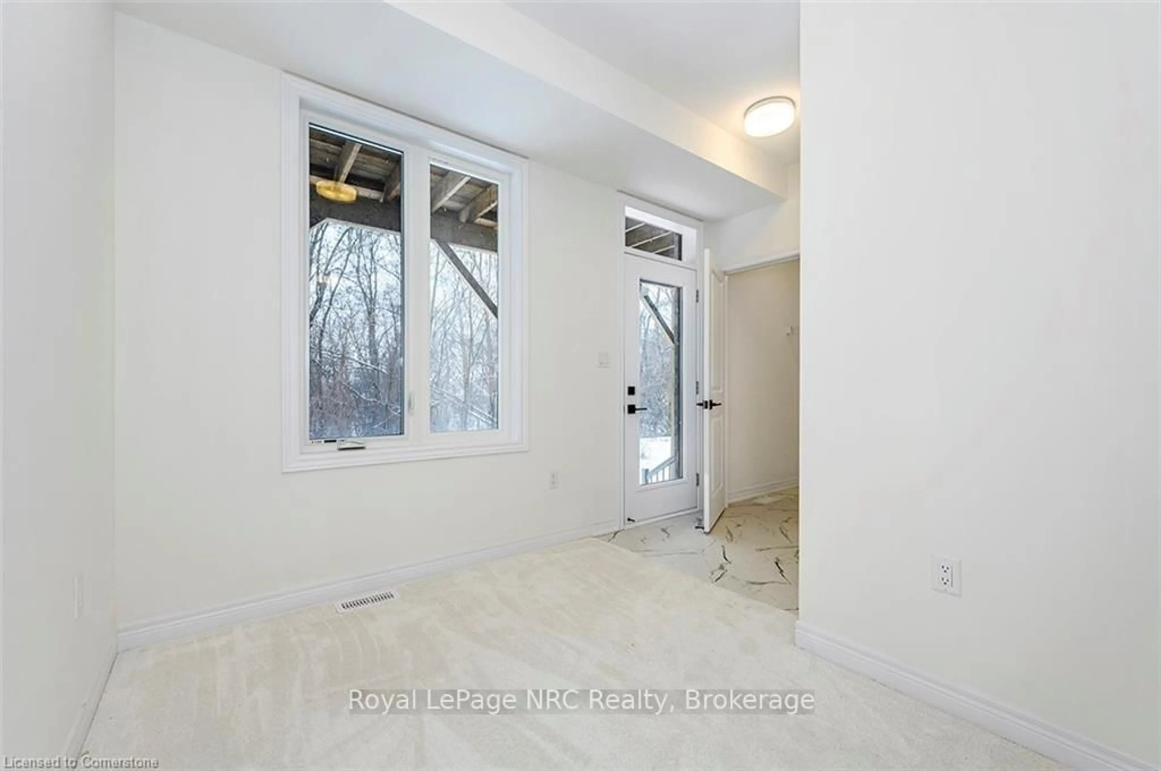 Indoor entryway for 52 Folcroft St, Brampton Ontario L6Y 0B6