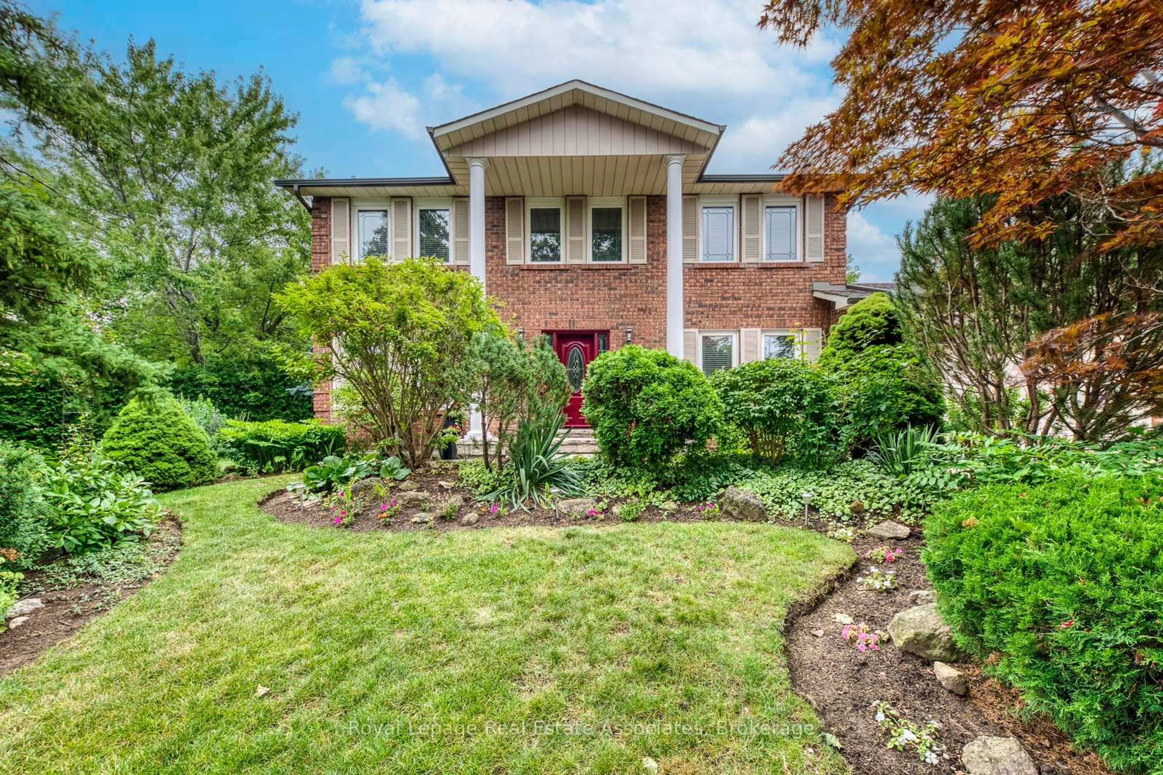Home with brick exterior material, street for 688 Fieldstone Rd, Mississauga Ontario L5C 3M5