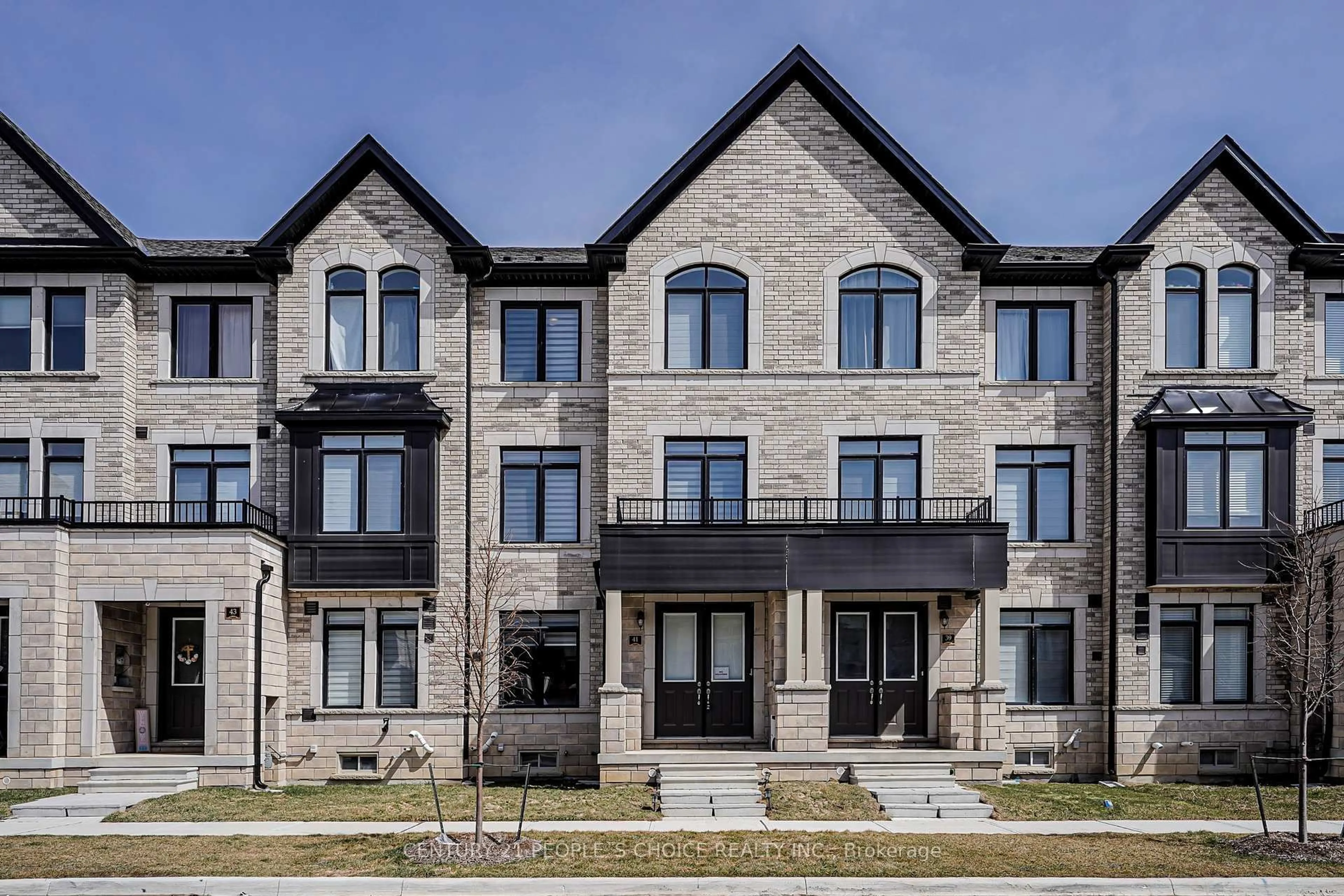 Home with brick exterior material, building for 41 Minnock St, Caledon Ontario L7C 4K9
