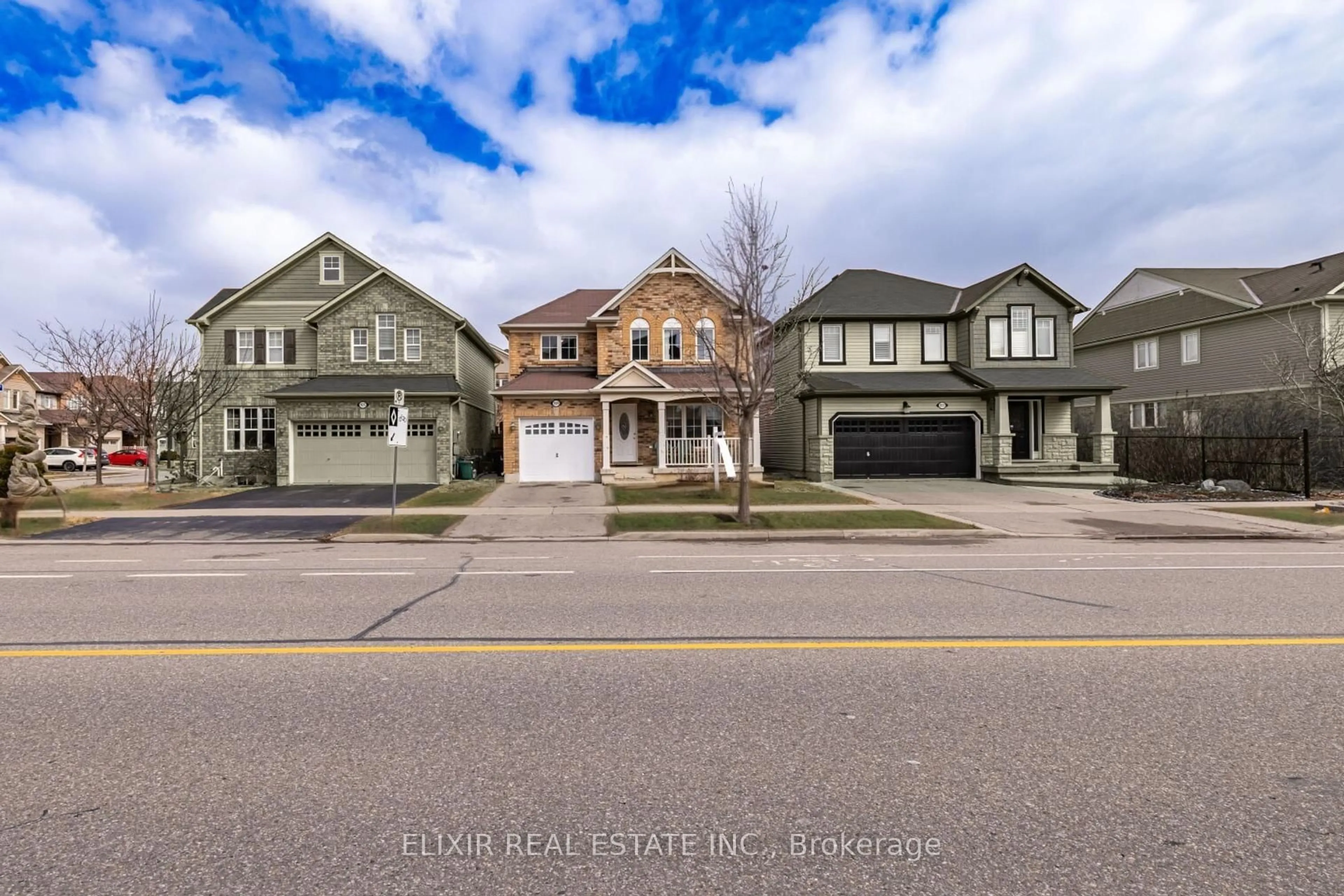 Home with brick exterior material, street for 1029 Farmstead. Dr, Milton Ontario L9T 8G4