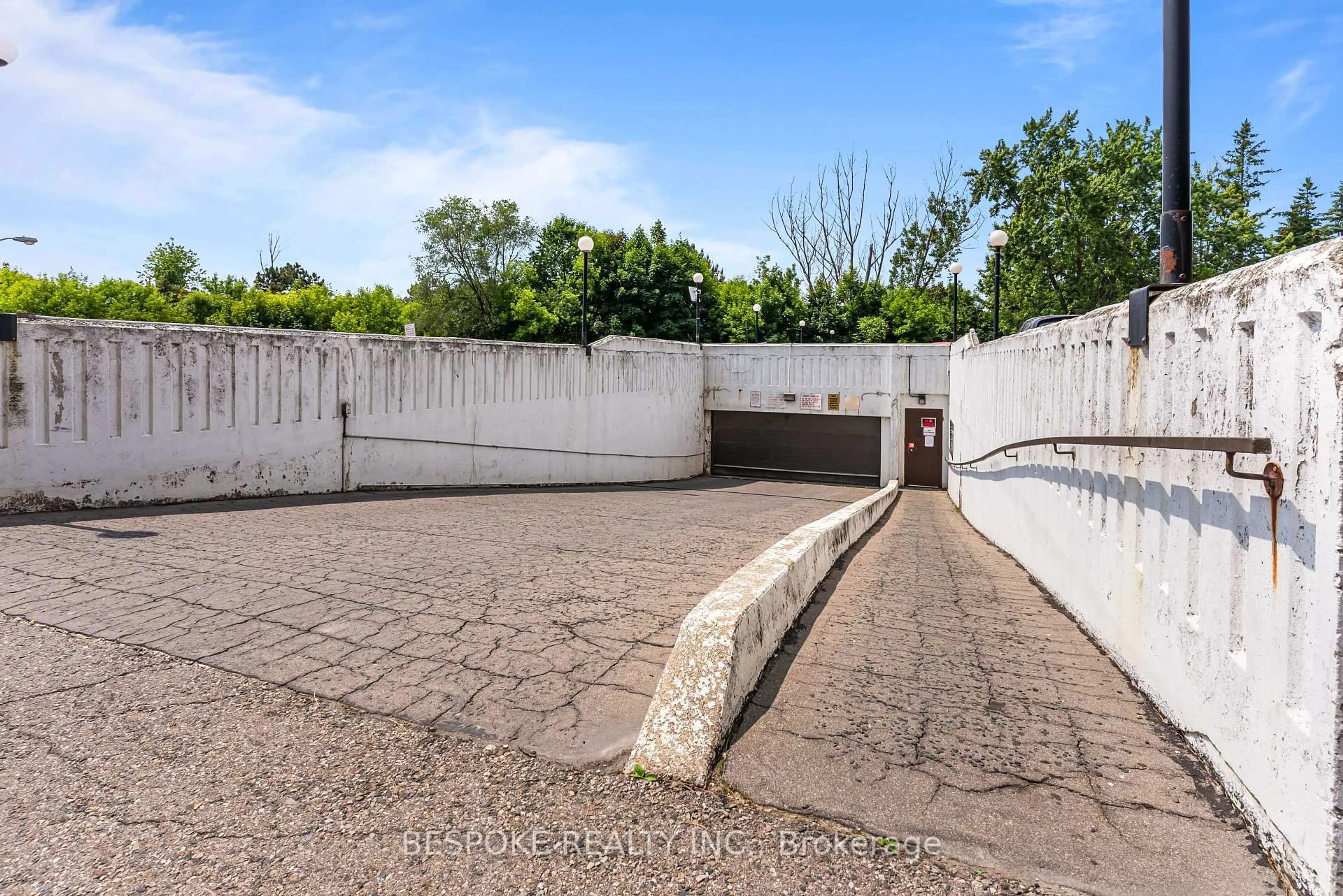 Patio, street for 3555 Derry Rd #208, Mississauga Ontario L4T 1B2