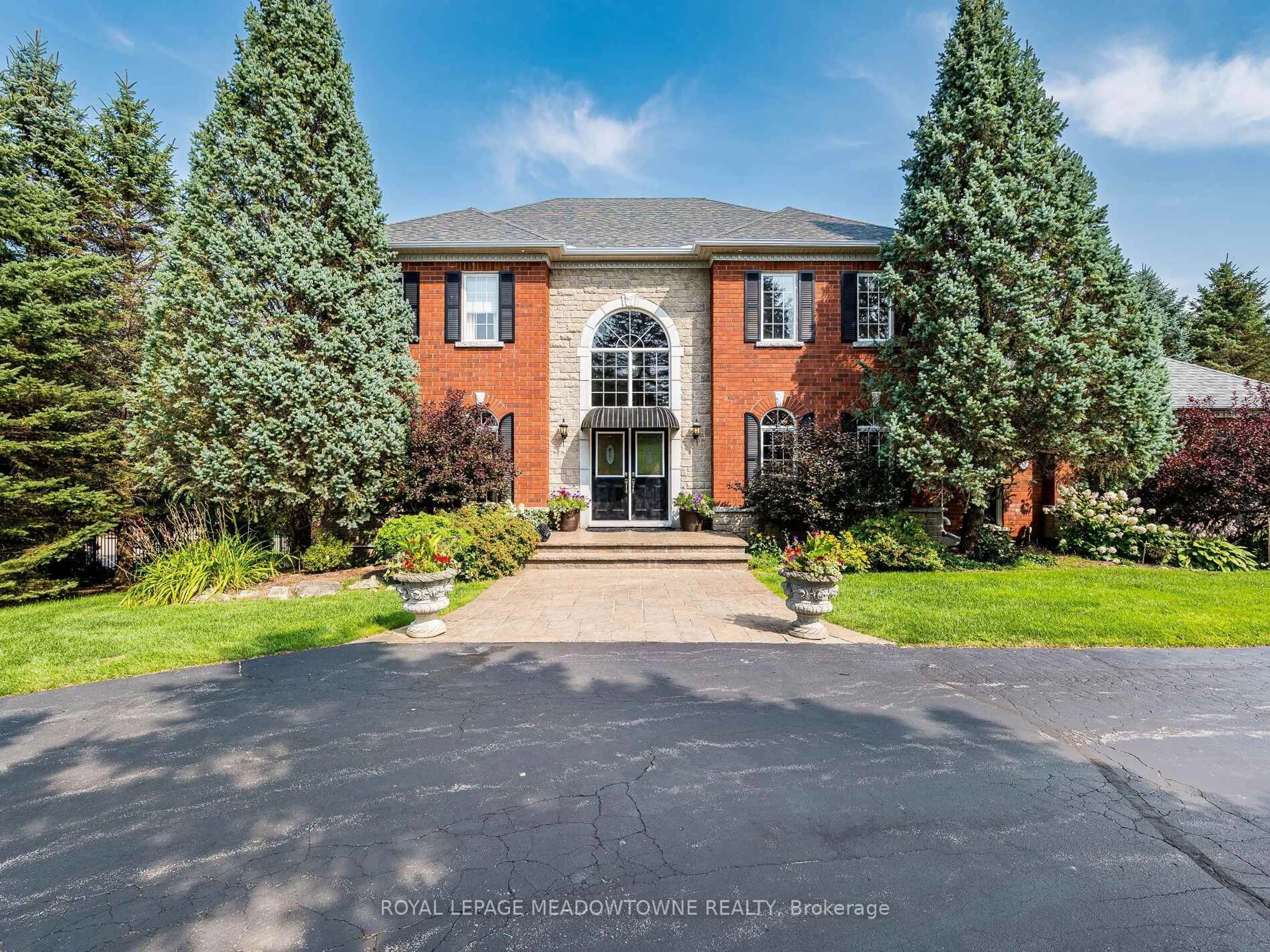 Unknown for 8 Deer Run Cres, Halton Hills Ontario L7J 2L7