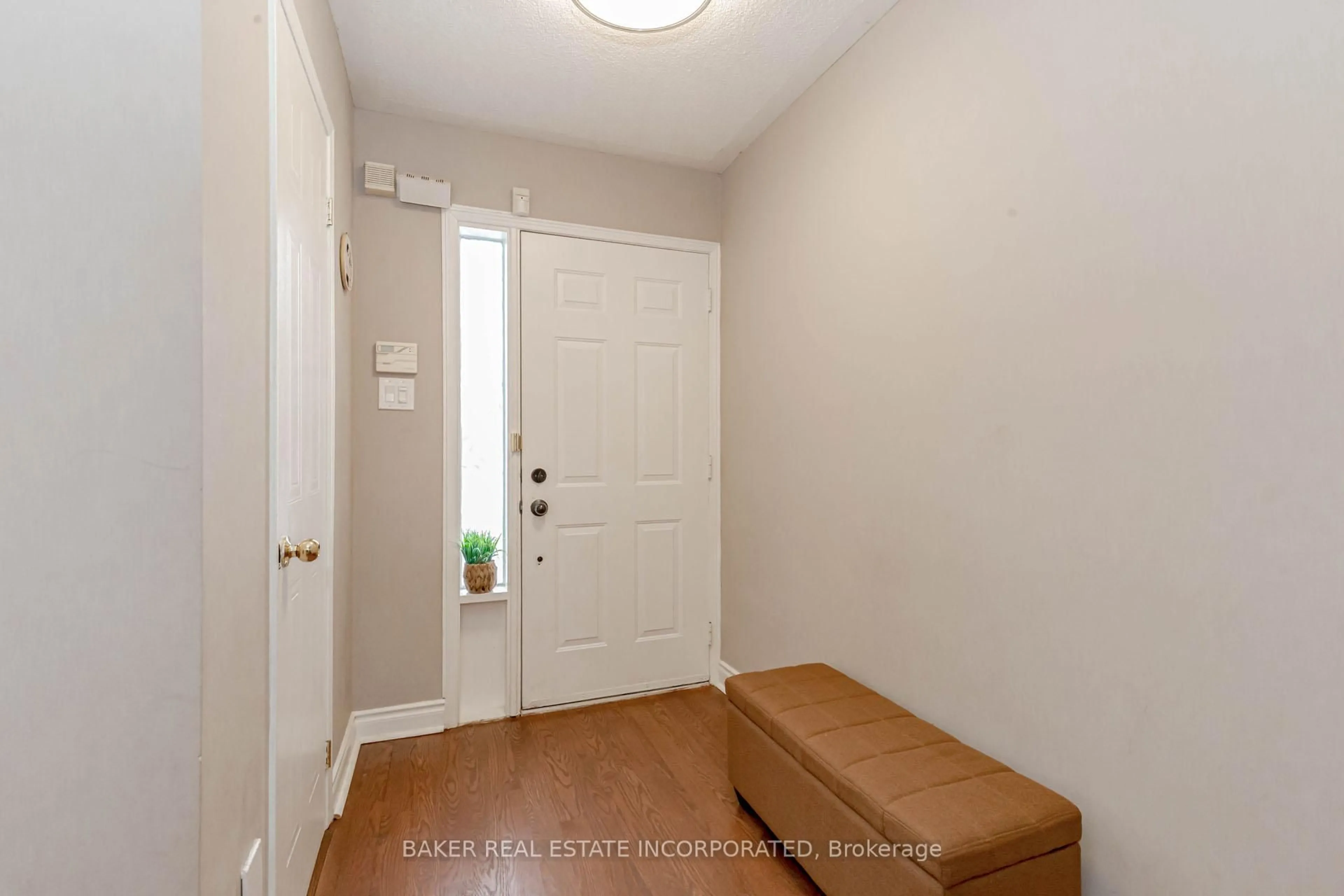 Indoor entryway for 1485 Torrington Dr #44, Mississauga Ontario L5V 1Y3