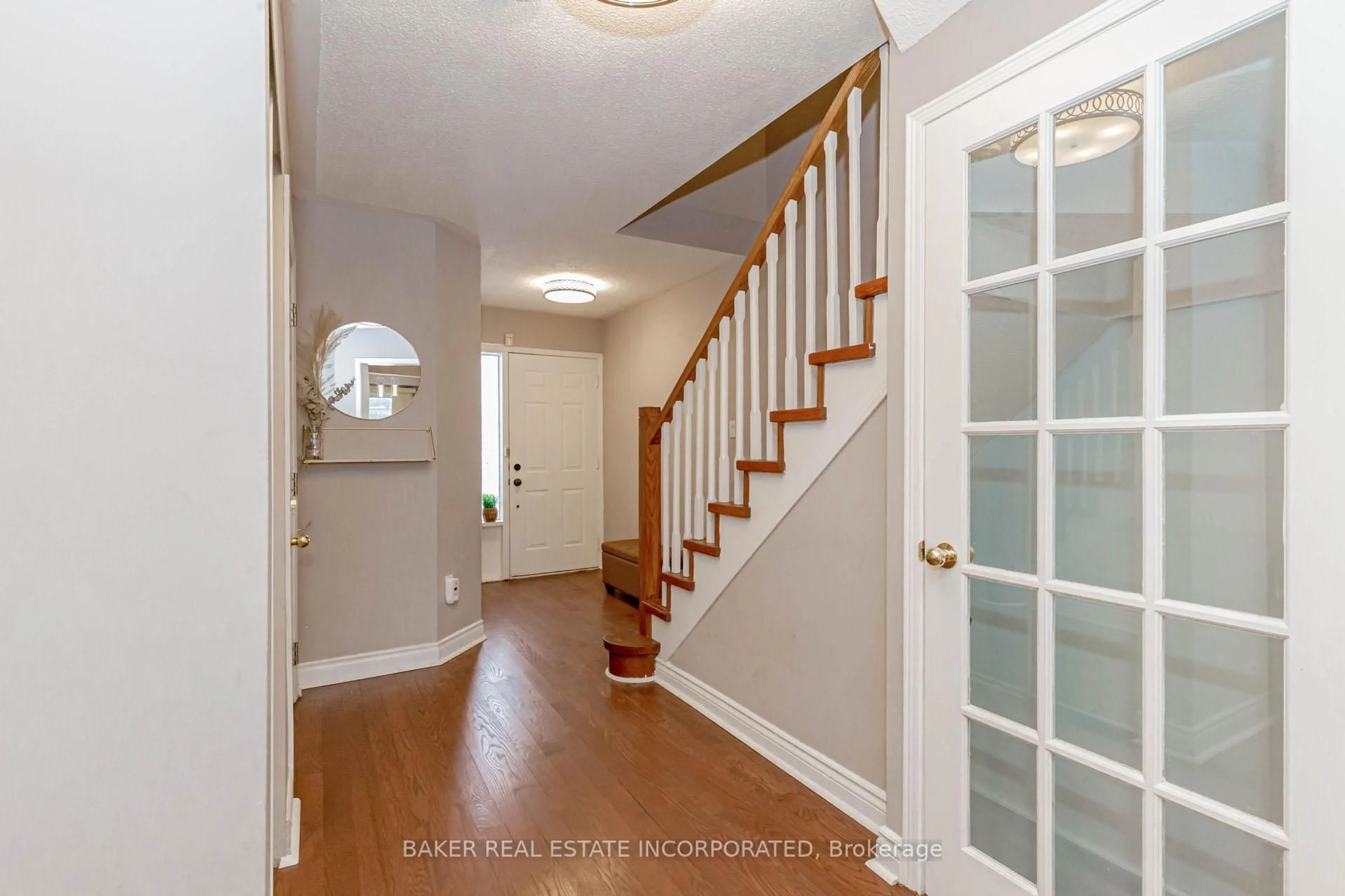 Indoor entryway for 1485 Torrington Dr #44, Mississauga Ontario L5V 1Y3