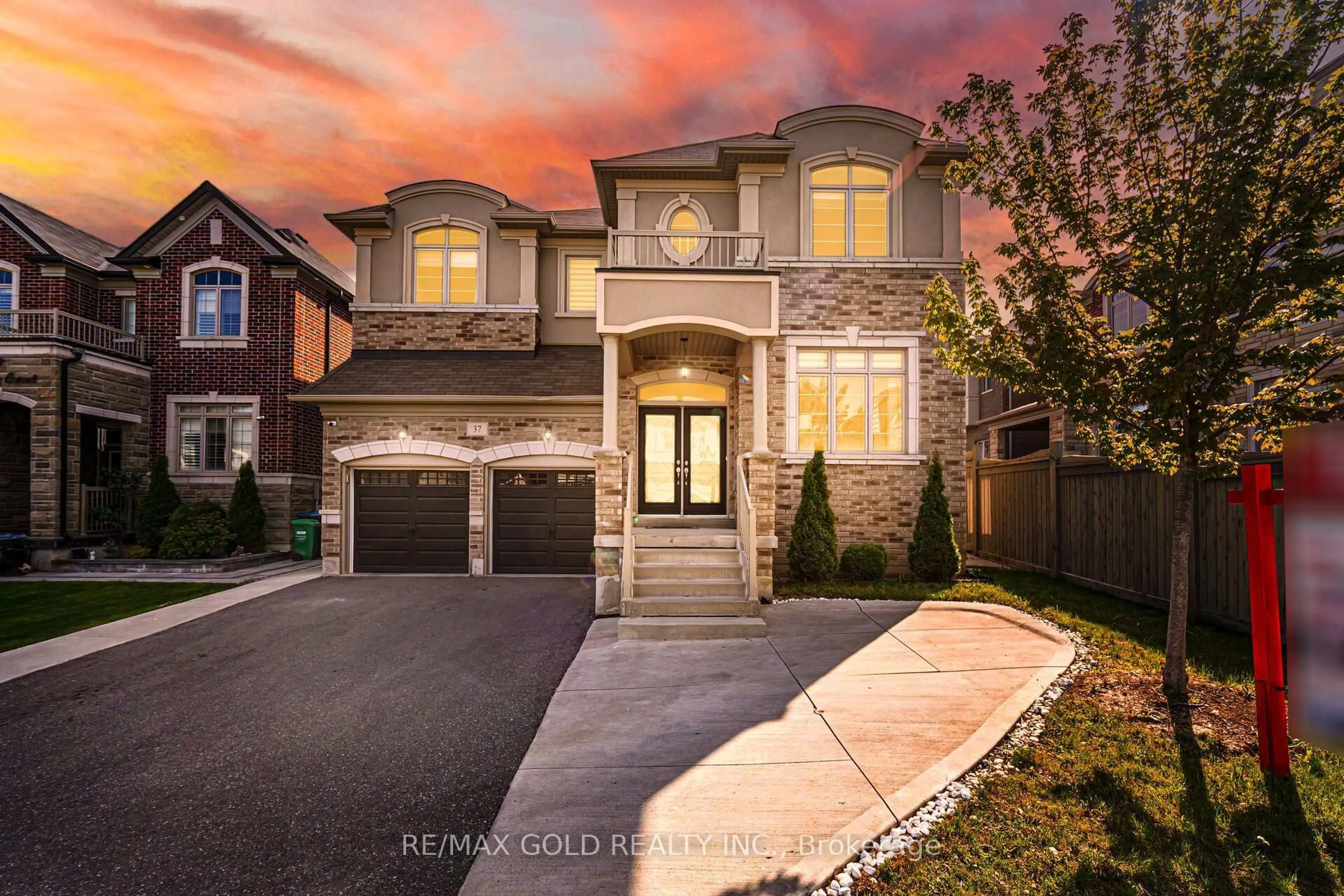 Home with brick exterior material, street for 37 Observatory Cres, Brampton Ontario L6P 4H9