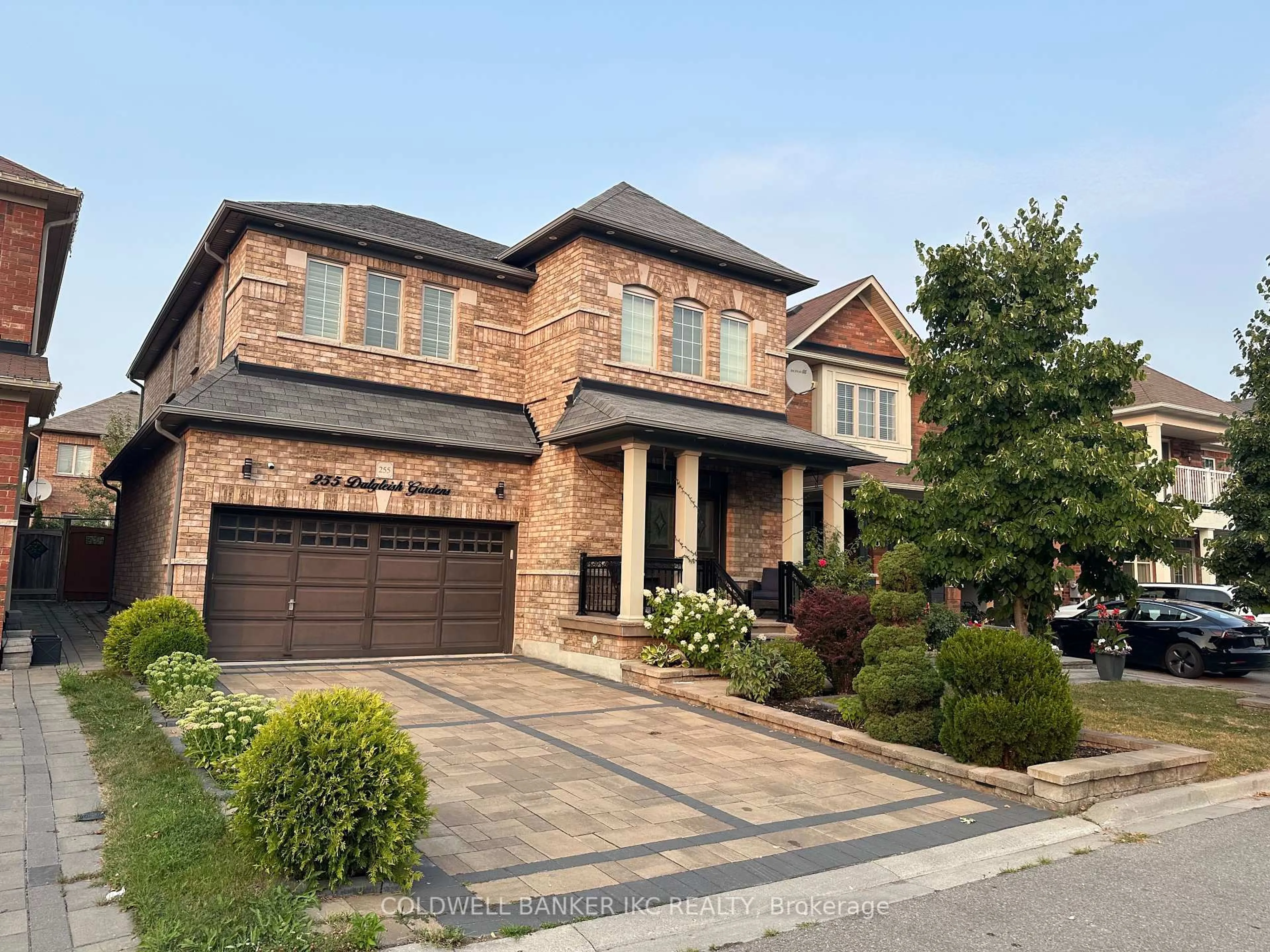 Home with brick exterior material, street for 255 Dalgleish Gdn Garden, Milton Ontario L9T 6Z8