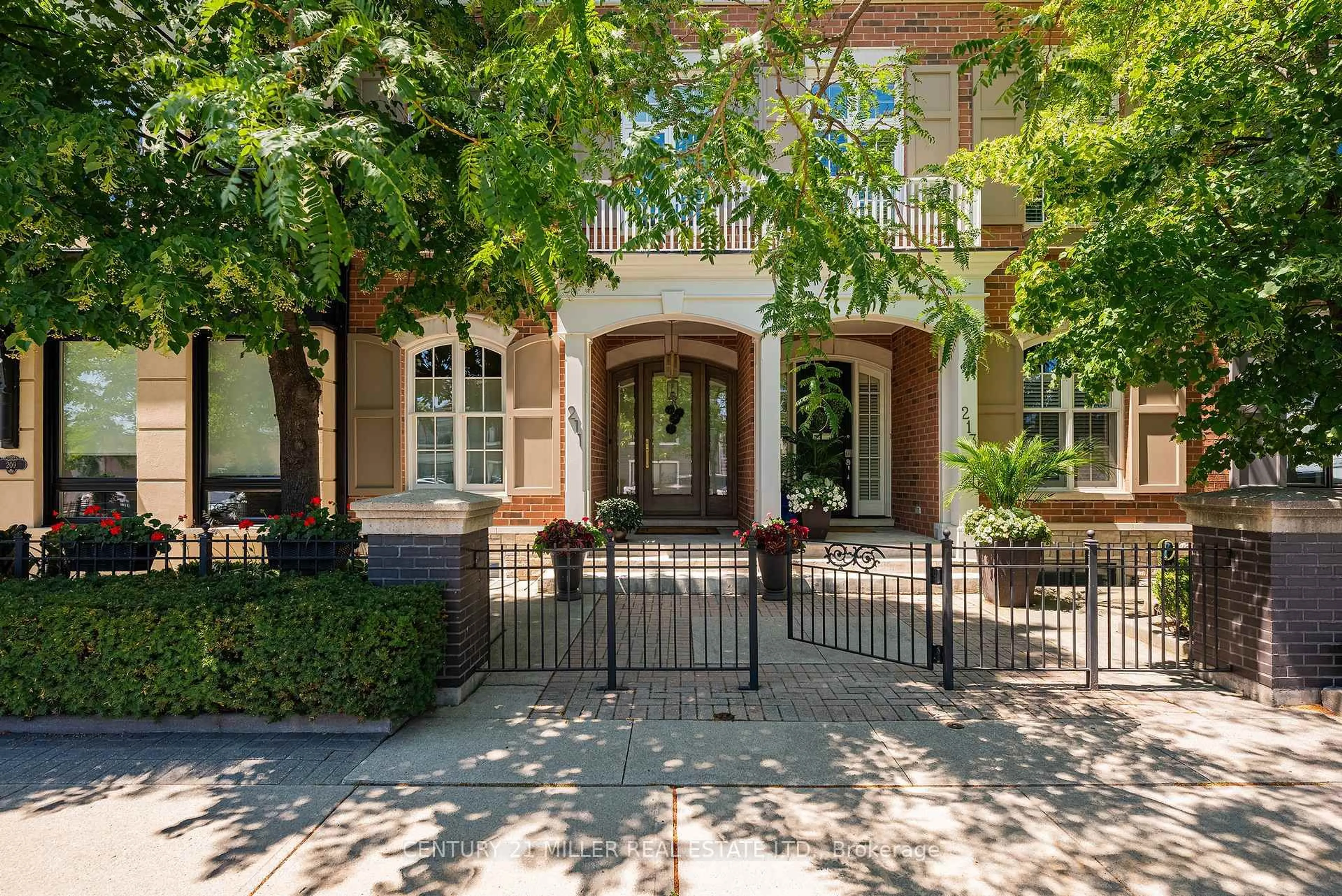 Unknown for 211 Church St, Oakville Ontario L6J 1N4