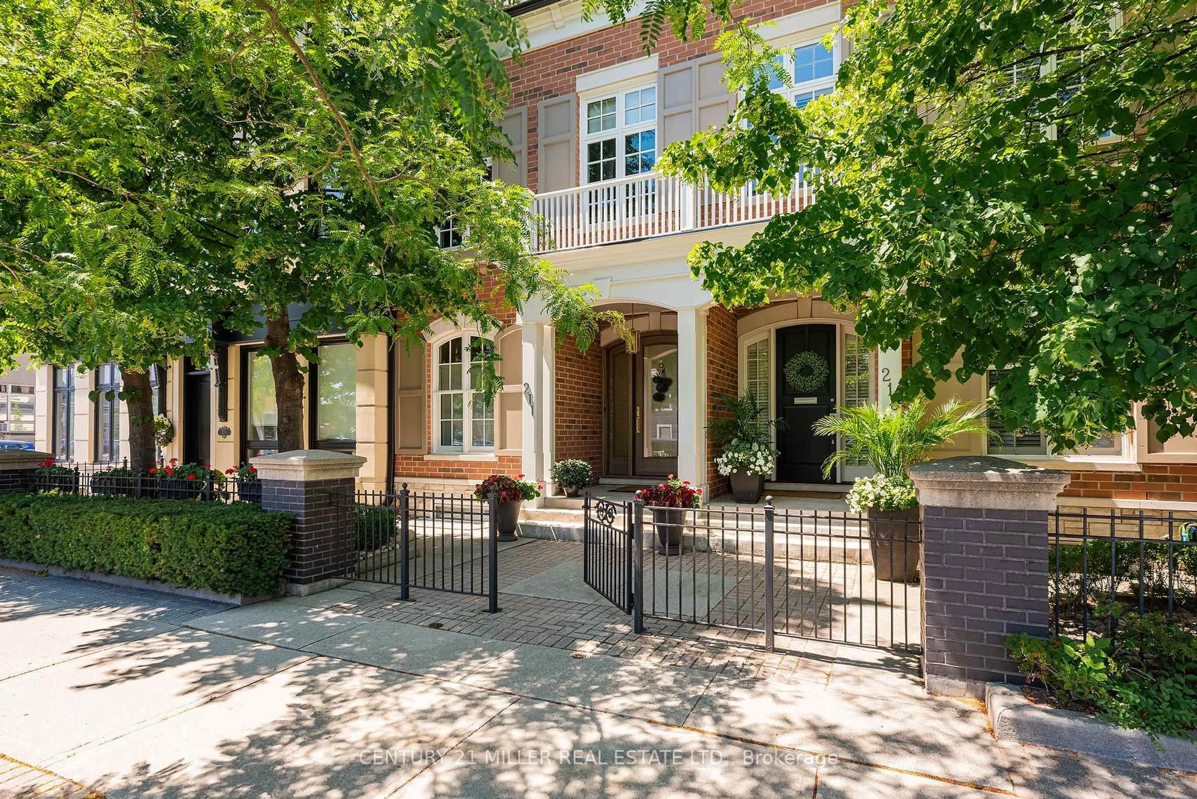 Home with brick exterior material, street for 211 Church St, Oakville Ontario L6J 1N4
