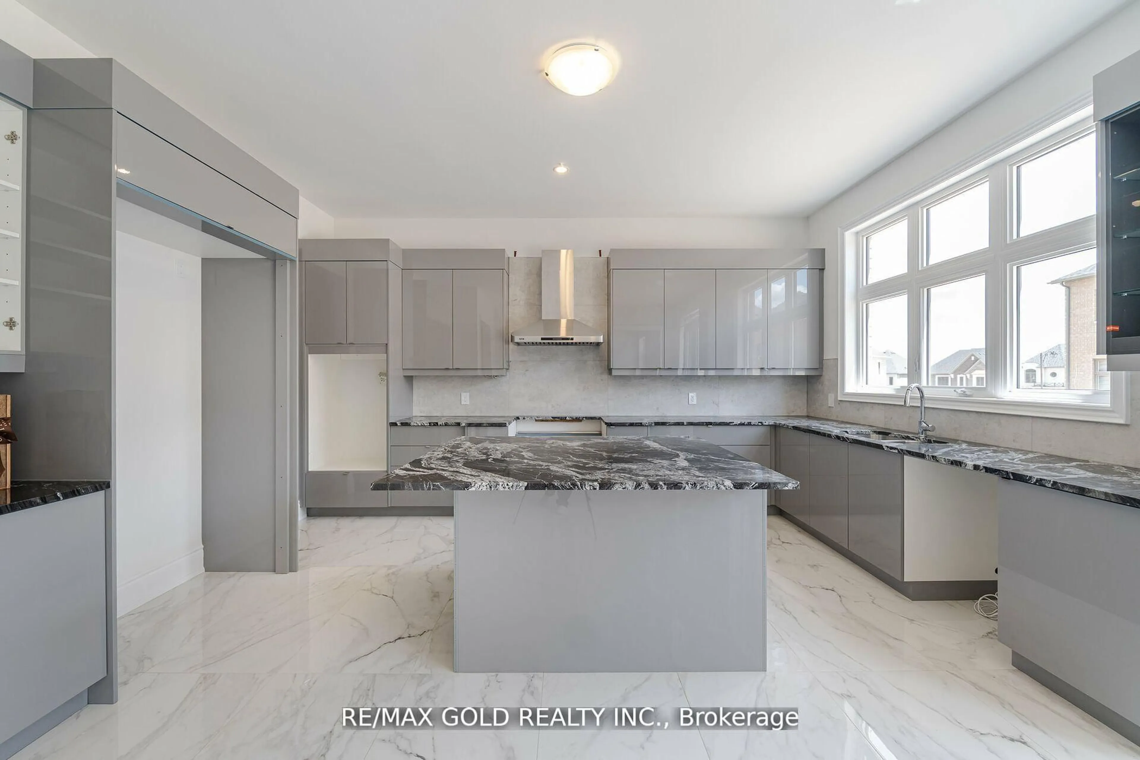 Contemporary kitchen, ceramic/tile floor for 80 Raspberry Ridge Ave, Caledon Ontario L7C 4N2
