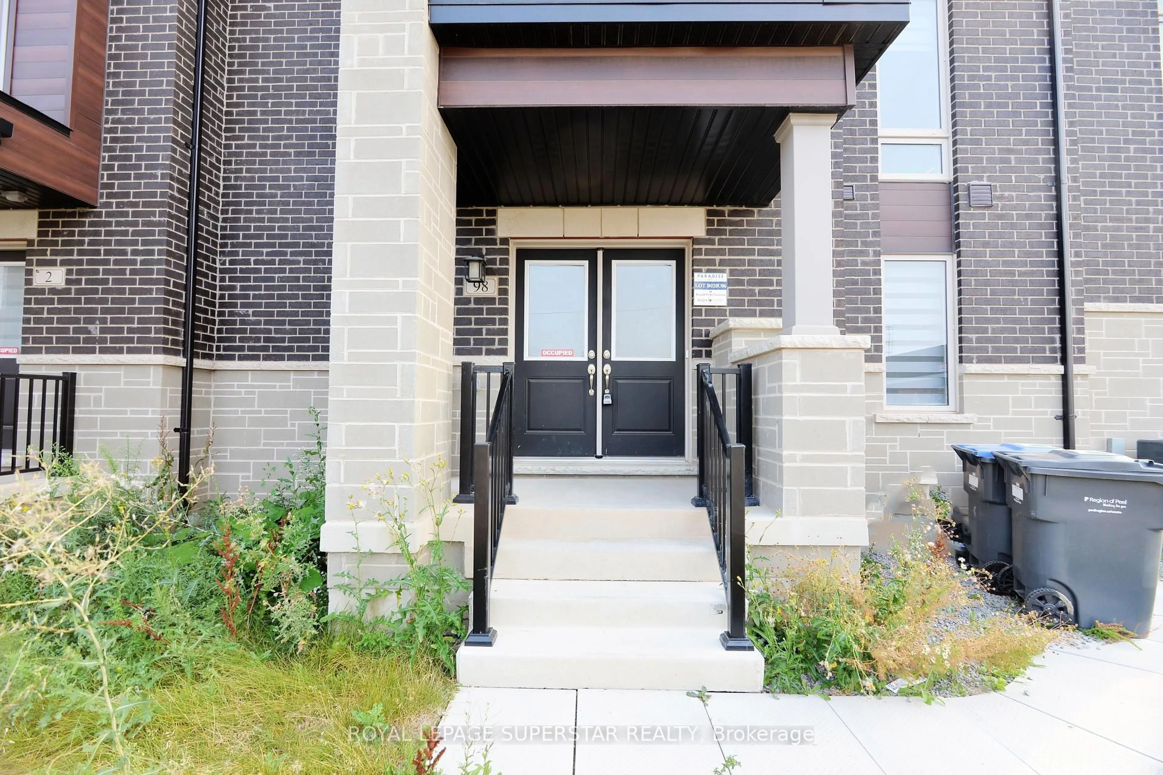 Unknown for 98 DONALD FICHT Cres, Brampton Ontario L7A 5H8