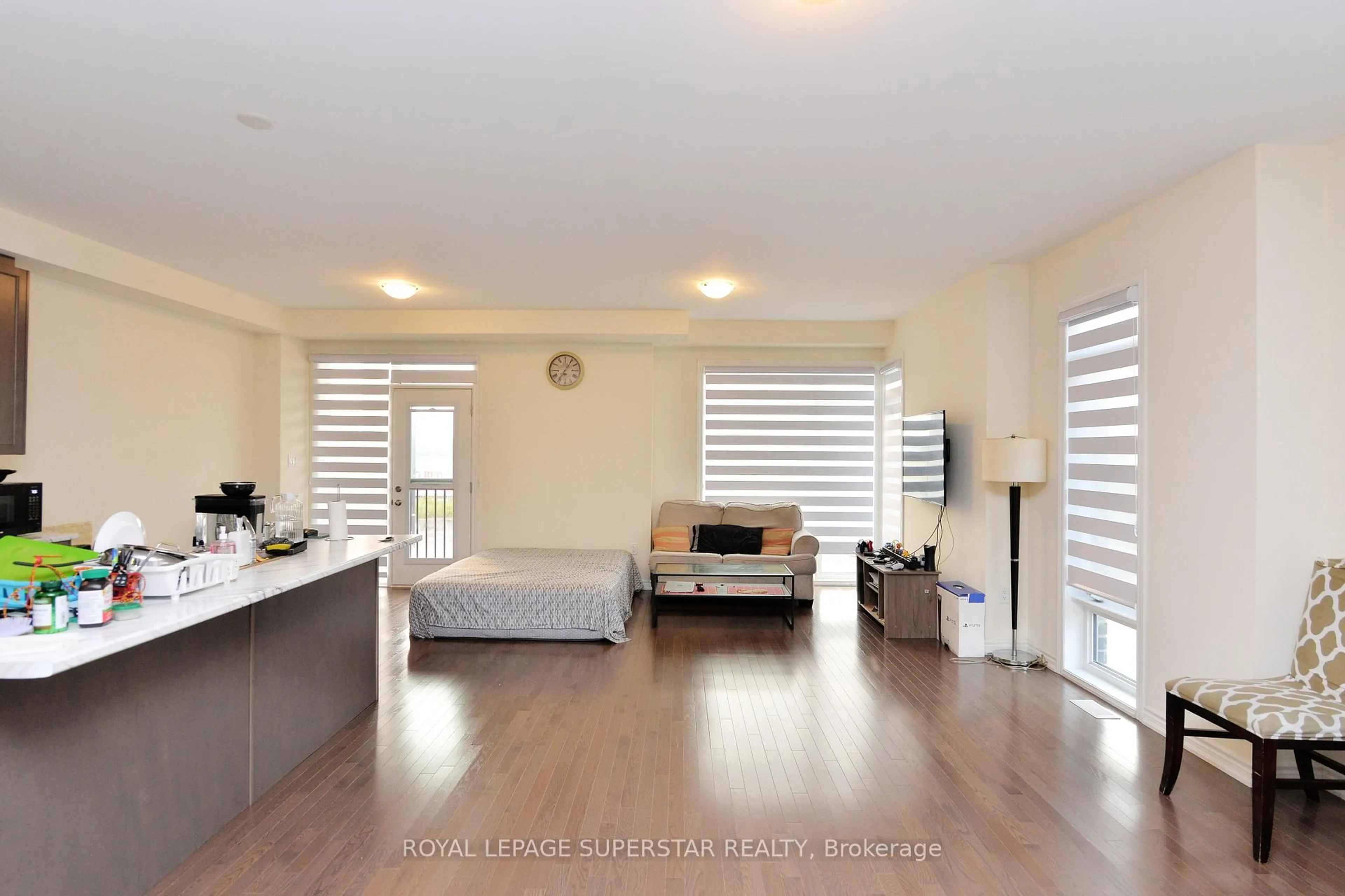 A pic of a room for 98 DONALD FICHT Cres, Brampton Ontario L7A 5H8