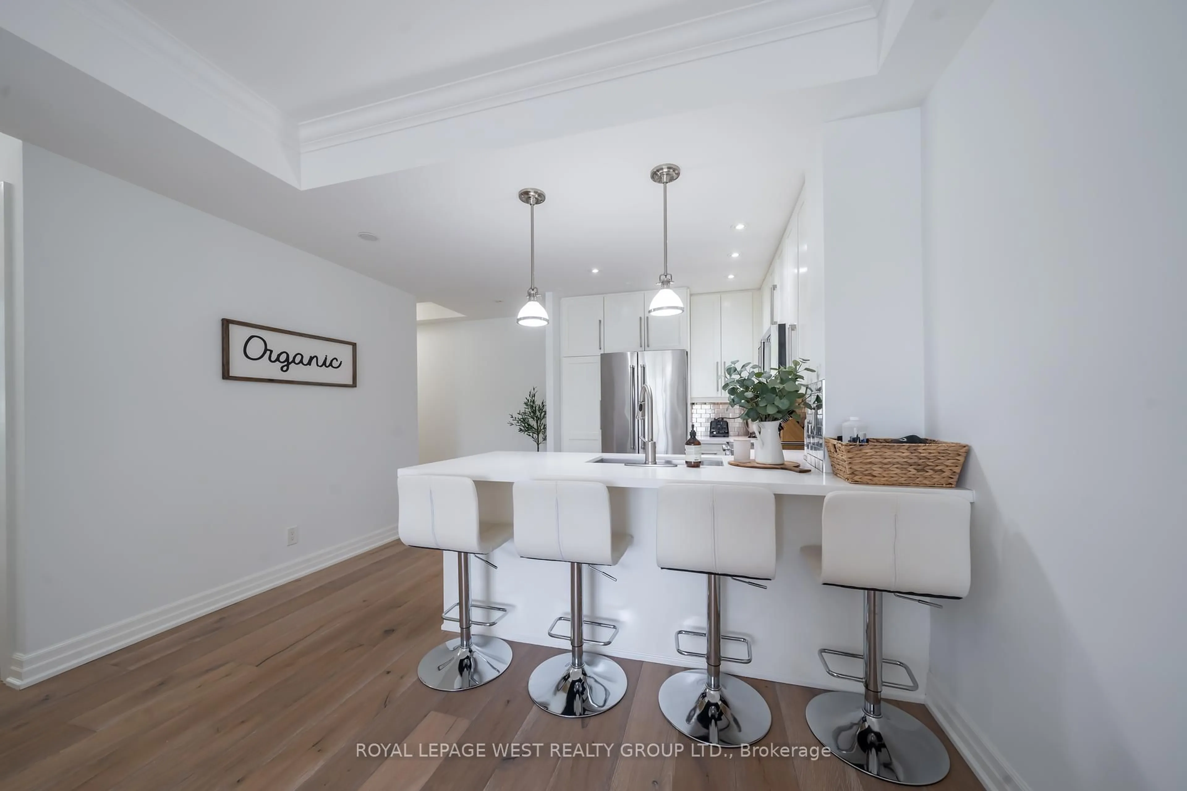Open concept kitchen, unknown for 2855 Bloor St #616, Toronto Ontario M8X 3A1