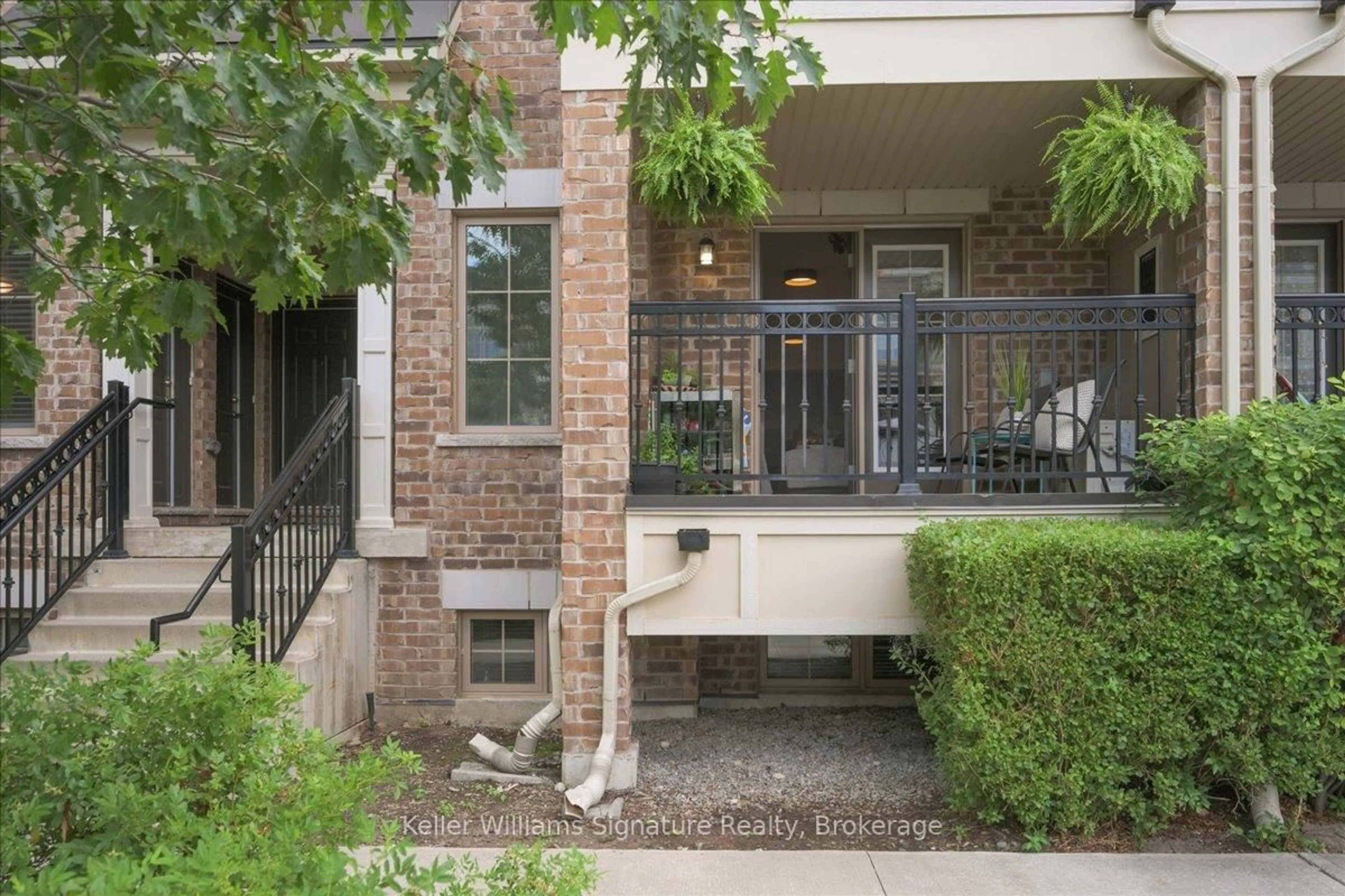 Patio, street for 2441 Greenwich Dr #98, Oakville Ontario L6M 0S4