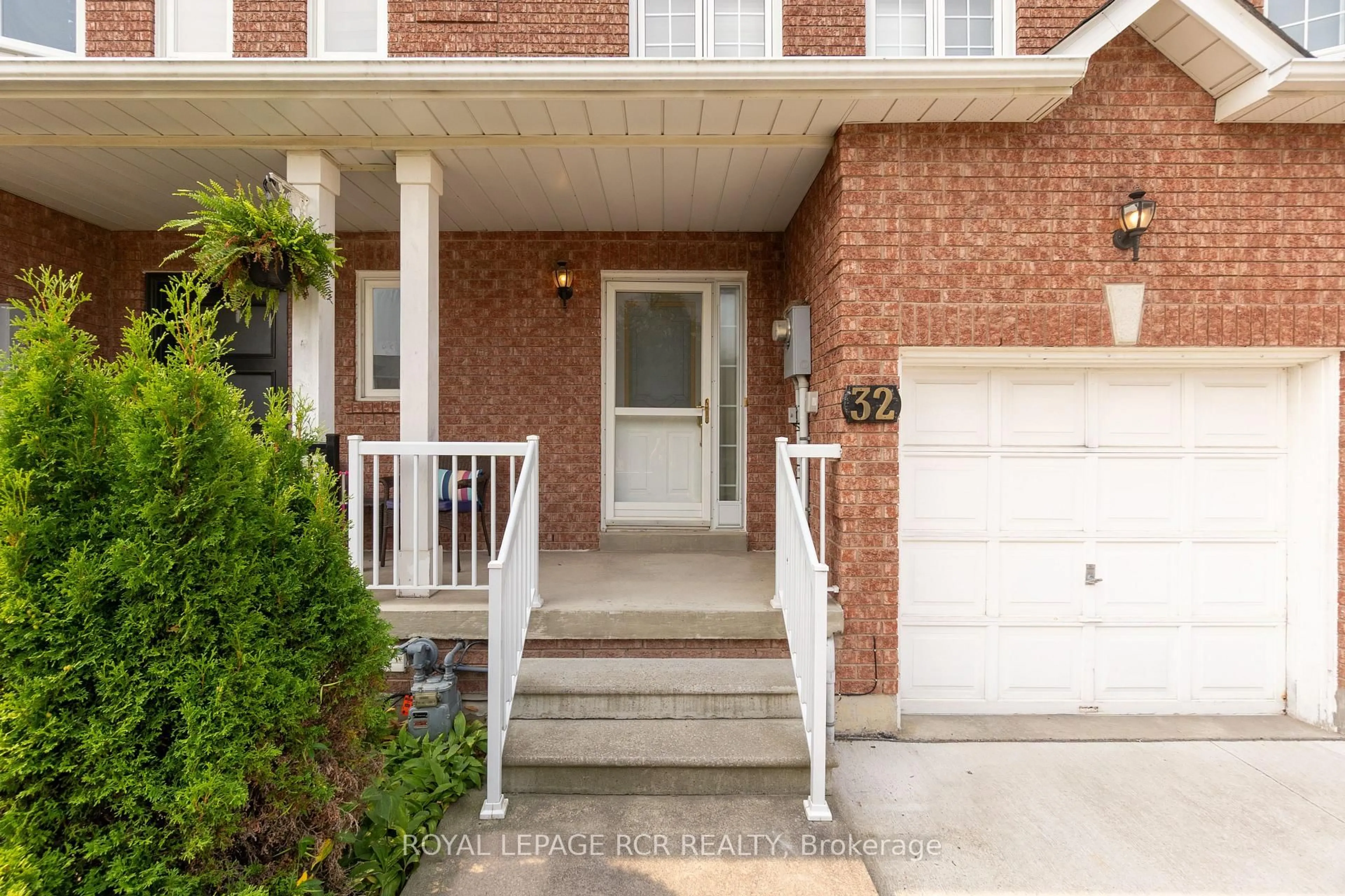 Unknown for 32 Waterbury St, Caledon Ontario L7E 1X2