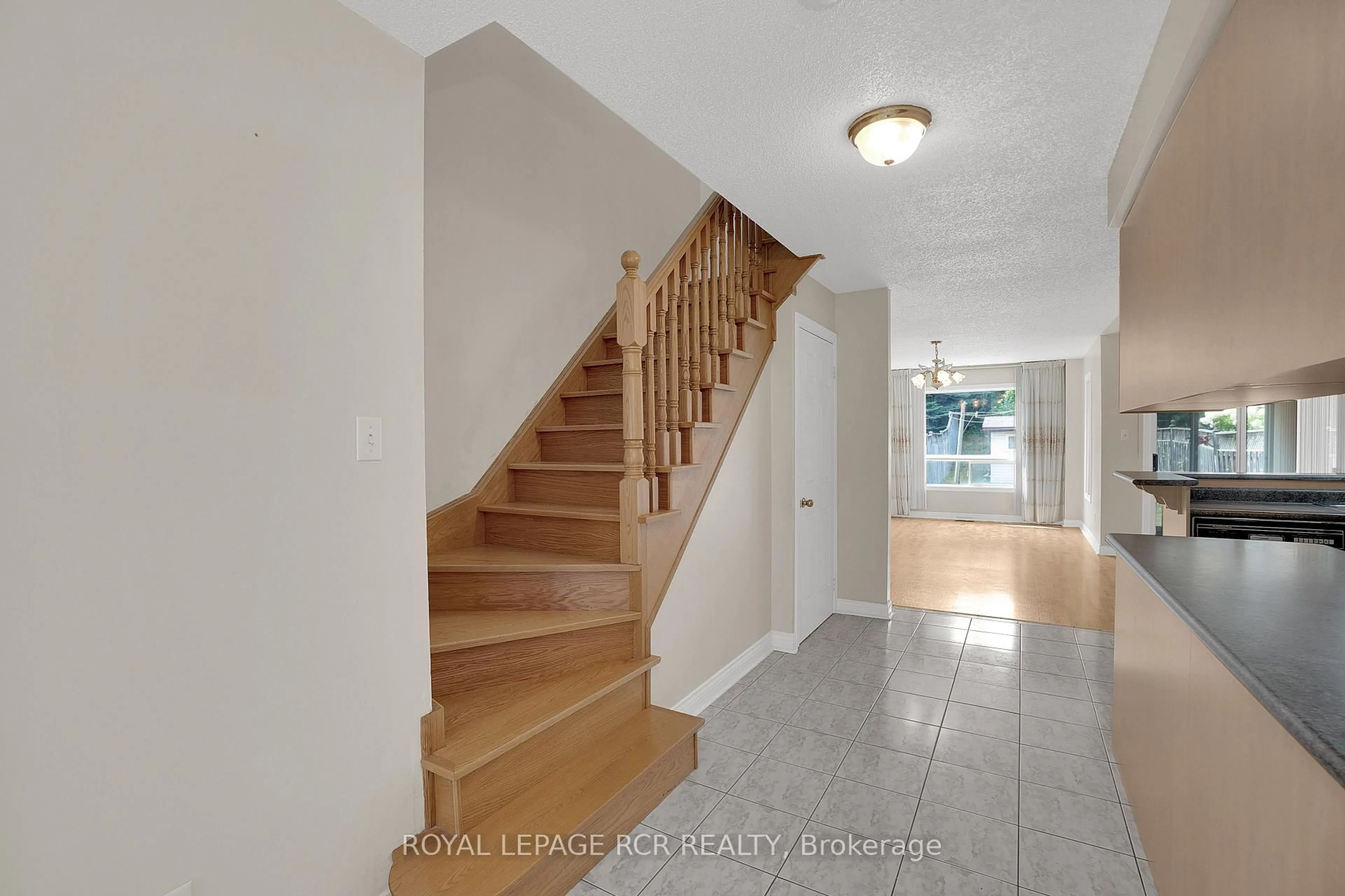 Unknown for 32 Waterbury St, Caledon Ontario L7E 1X2