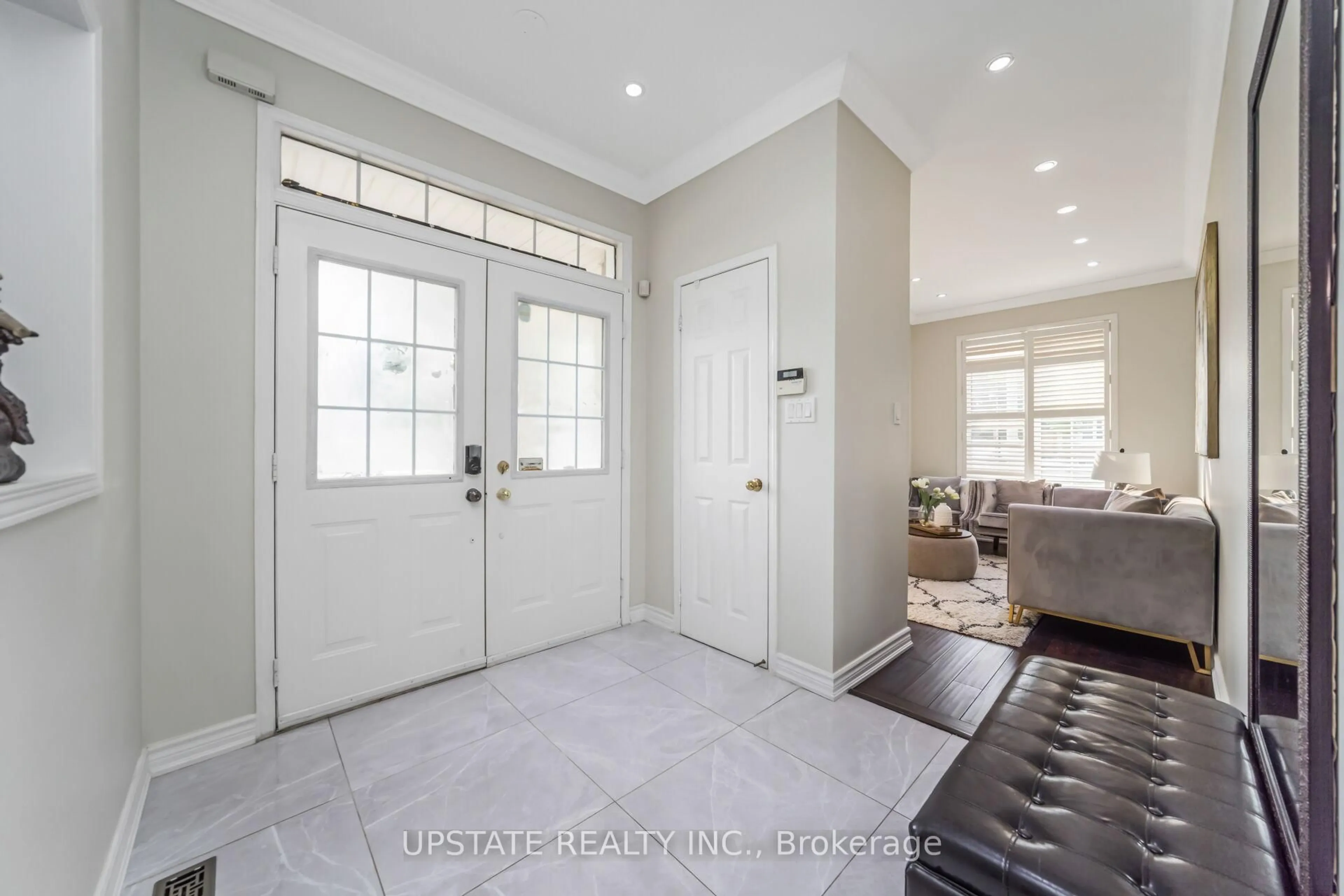 Indoor entryway for 48 Clementine Dr, Brampton Ontario L6Y 5R7