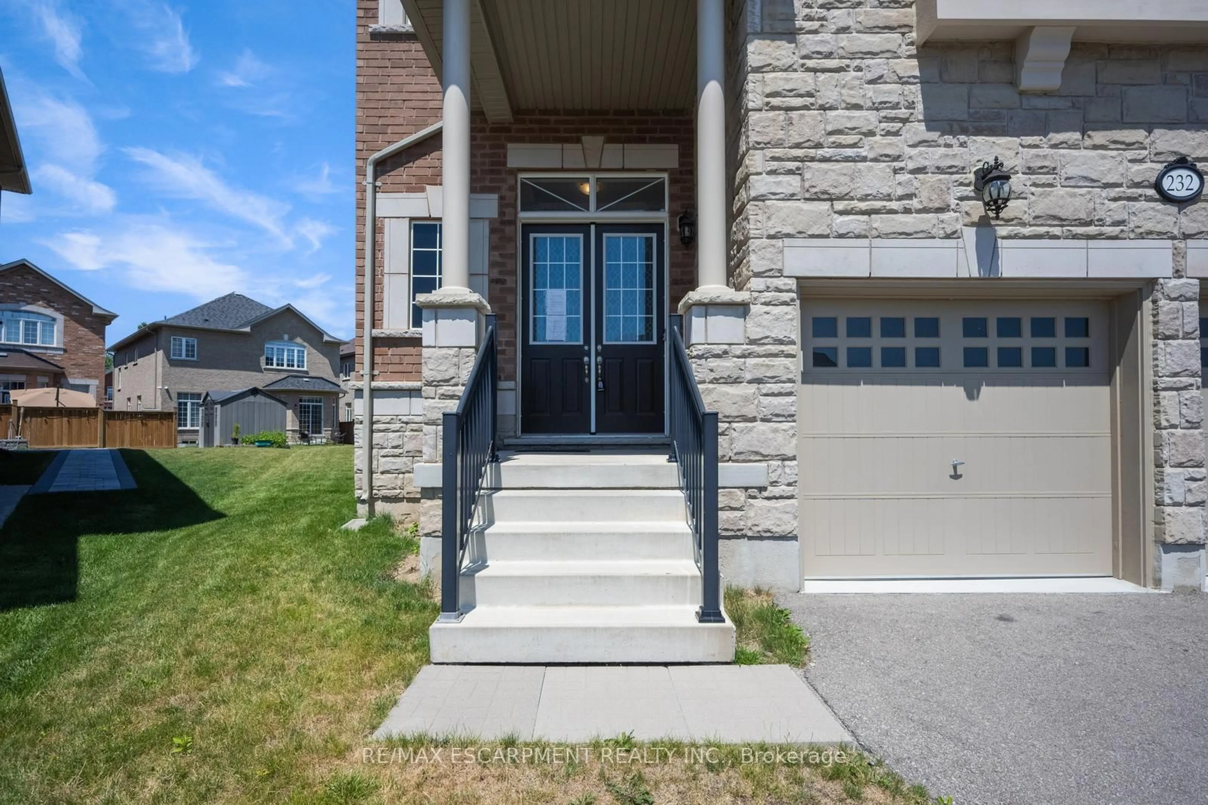 Home with brick exterior material, street for 232 Niagara Tr, Halton Hills Ontario L7G 0M4