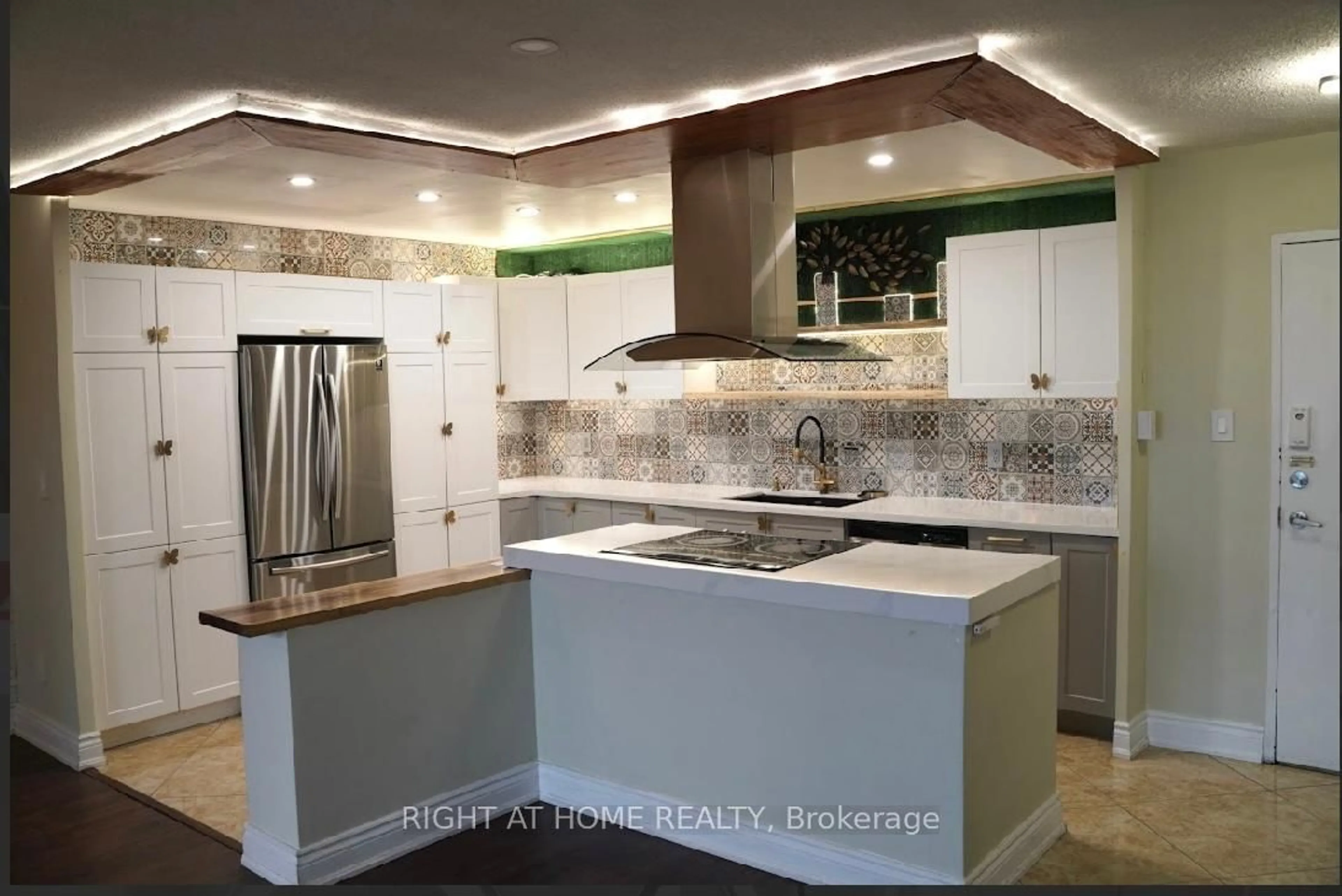 Open concept kitchen, ceramic/tile floor for 627 The West Mall #2001, Toronto Ontario M9C 4X5