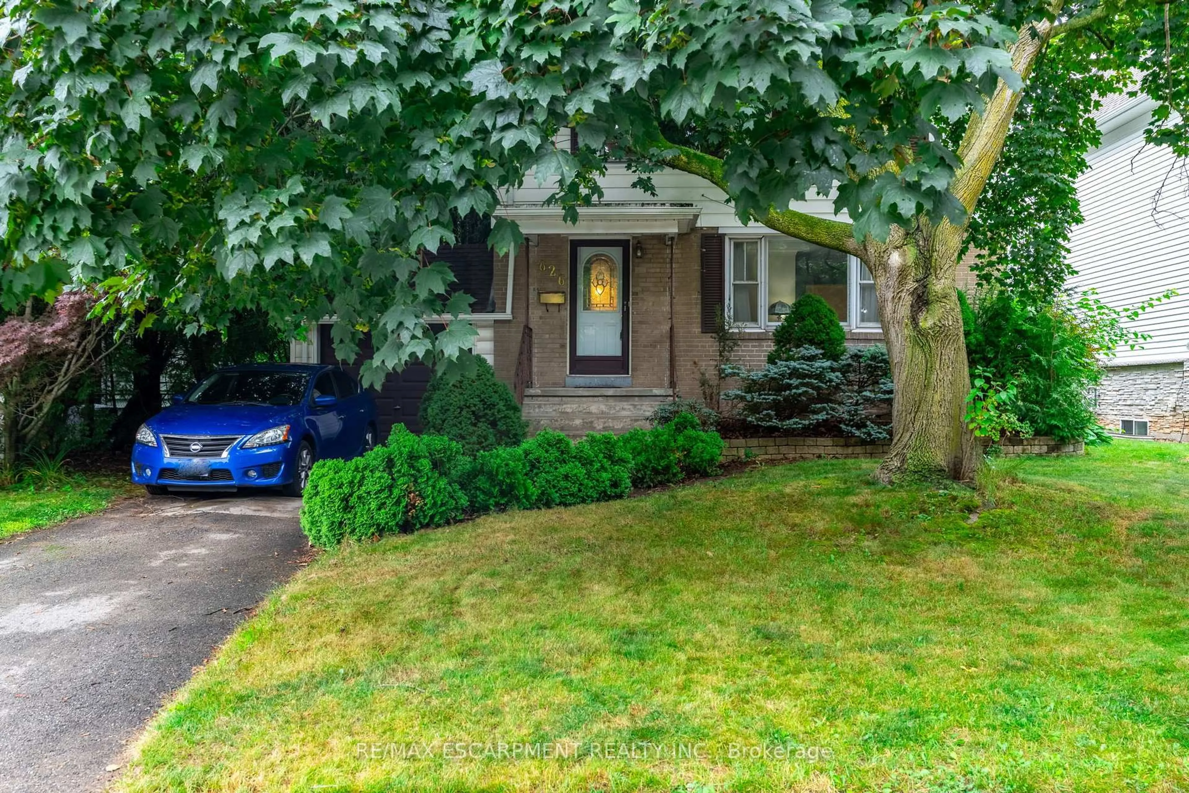 Unknown for 626 George St, Burlington Ontario L7R 2V7