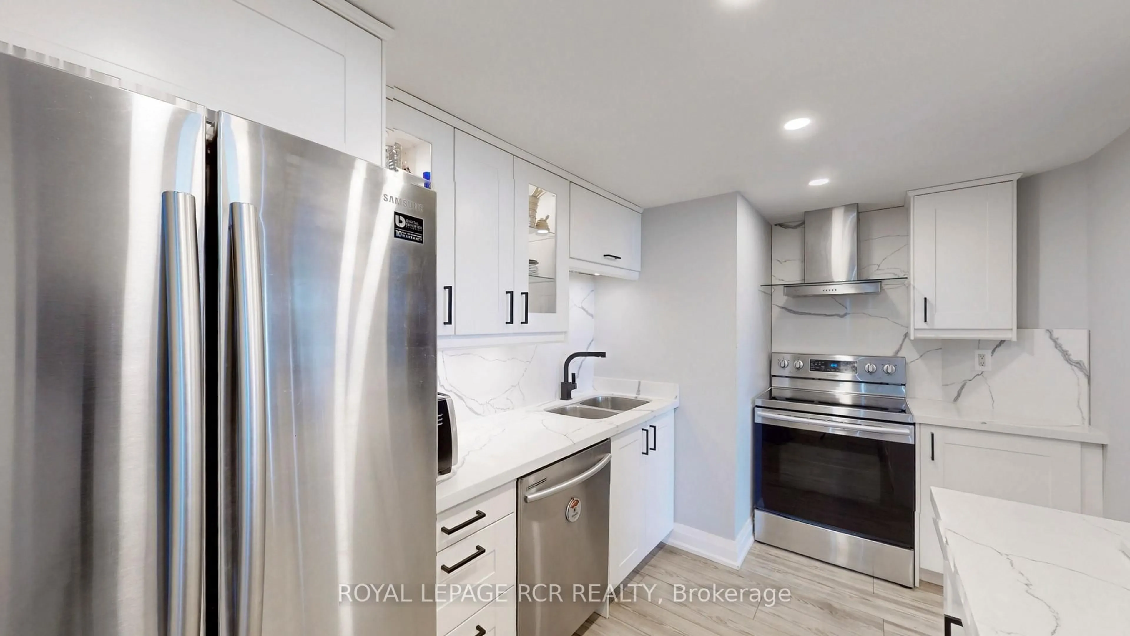 Unknown for 4450 Tucana Crt #1610, Mississauga Ontario L5R 3R4