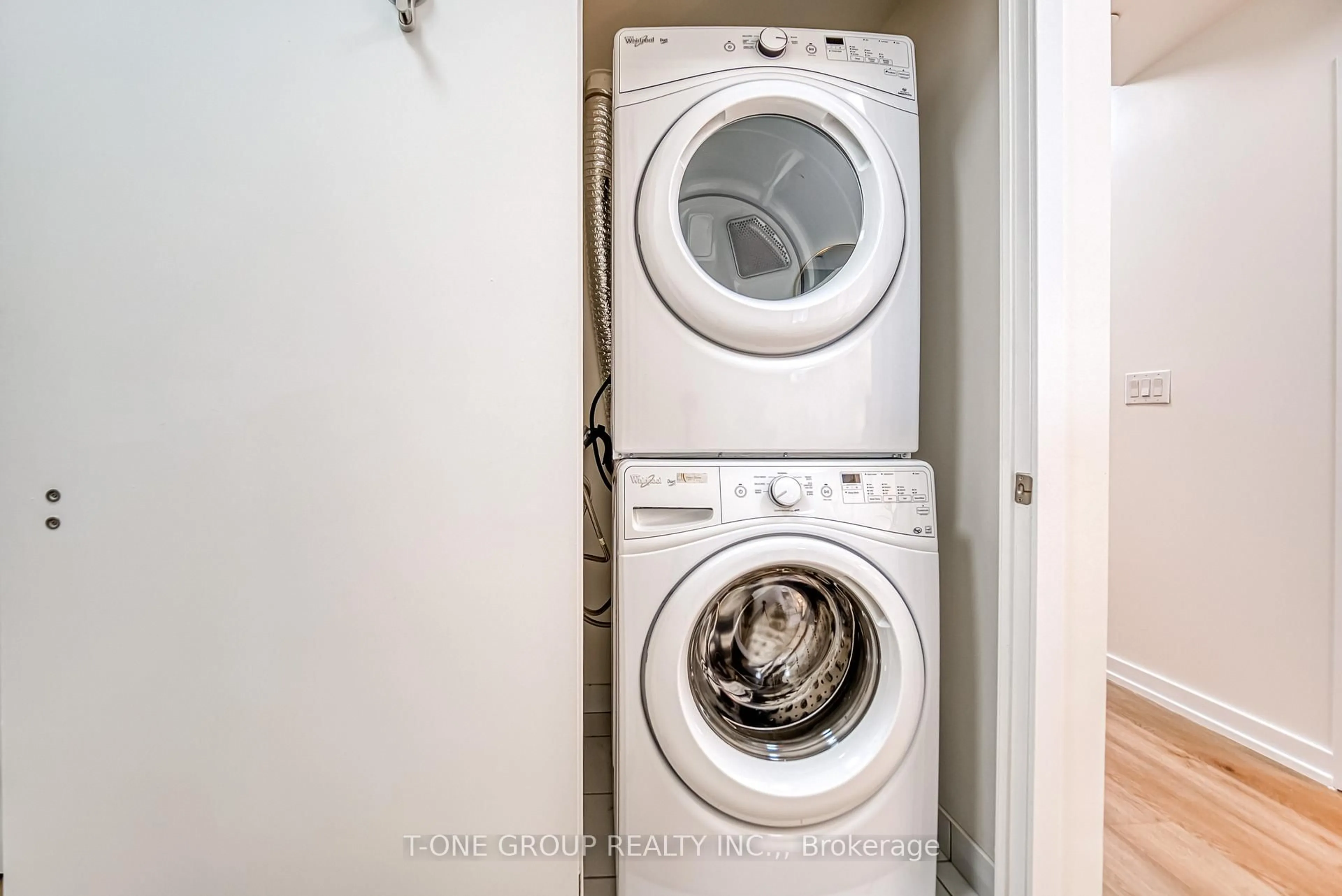 Laundry room for 4011 Brickstone Mews #2806, Mississauga Ontario L5B 0G3