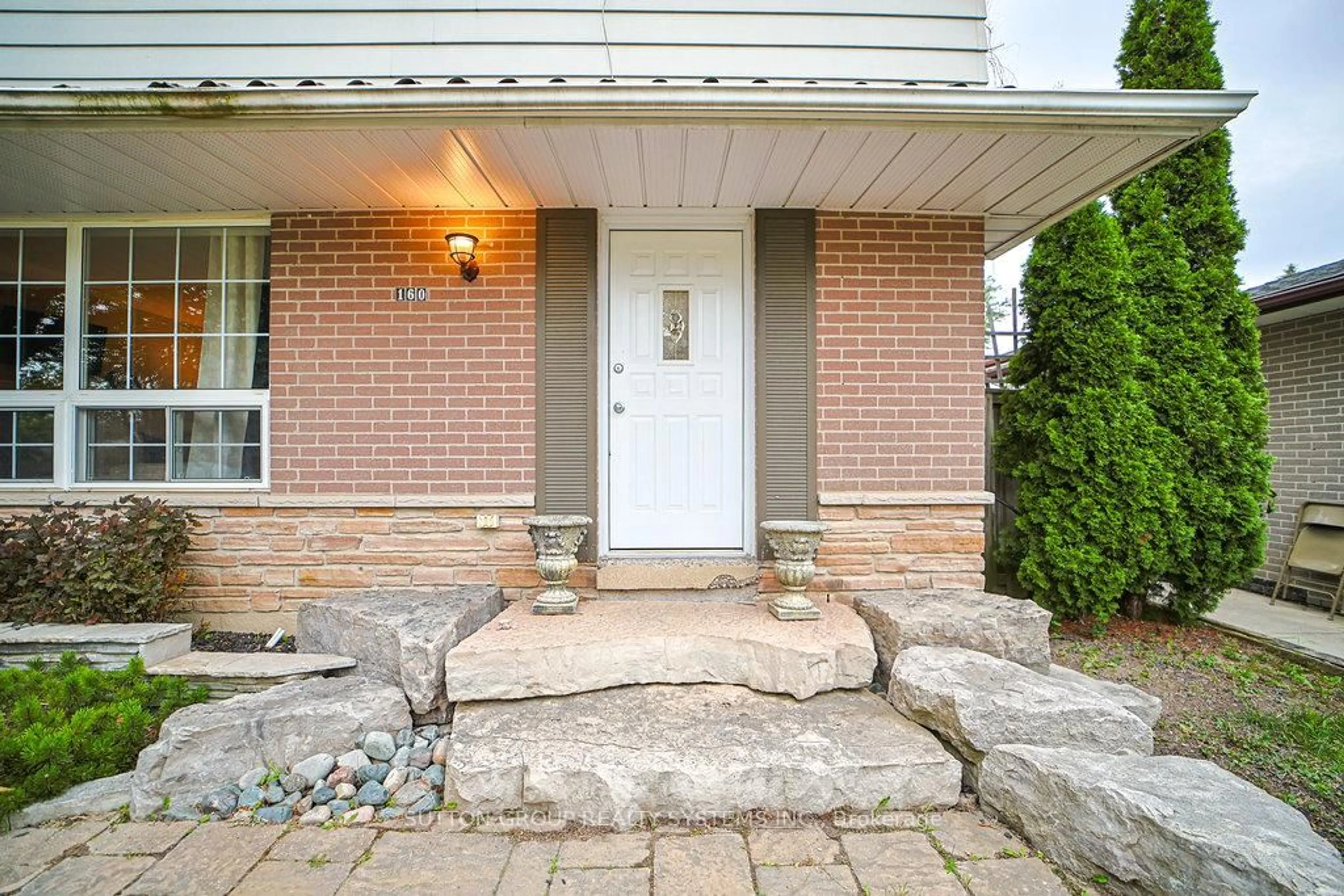 Home with brick exterior material, street for 160 Allan Dr, Caledon Ontario L7E 1Y8